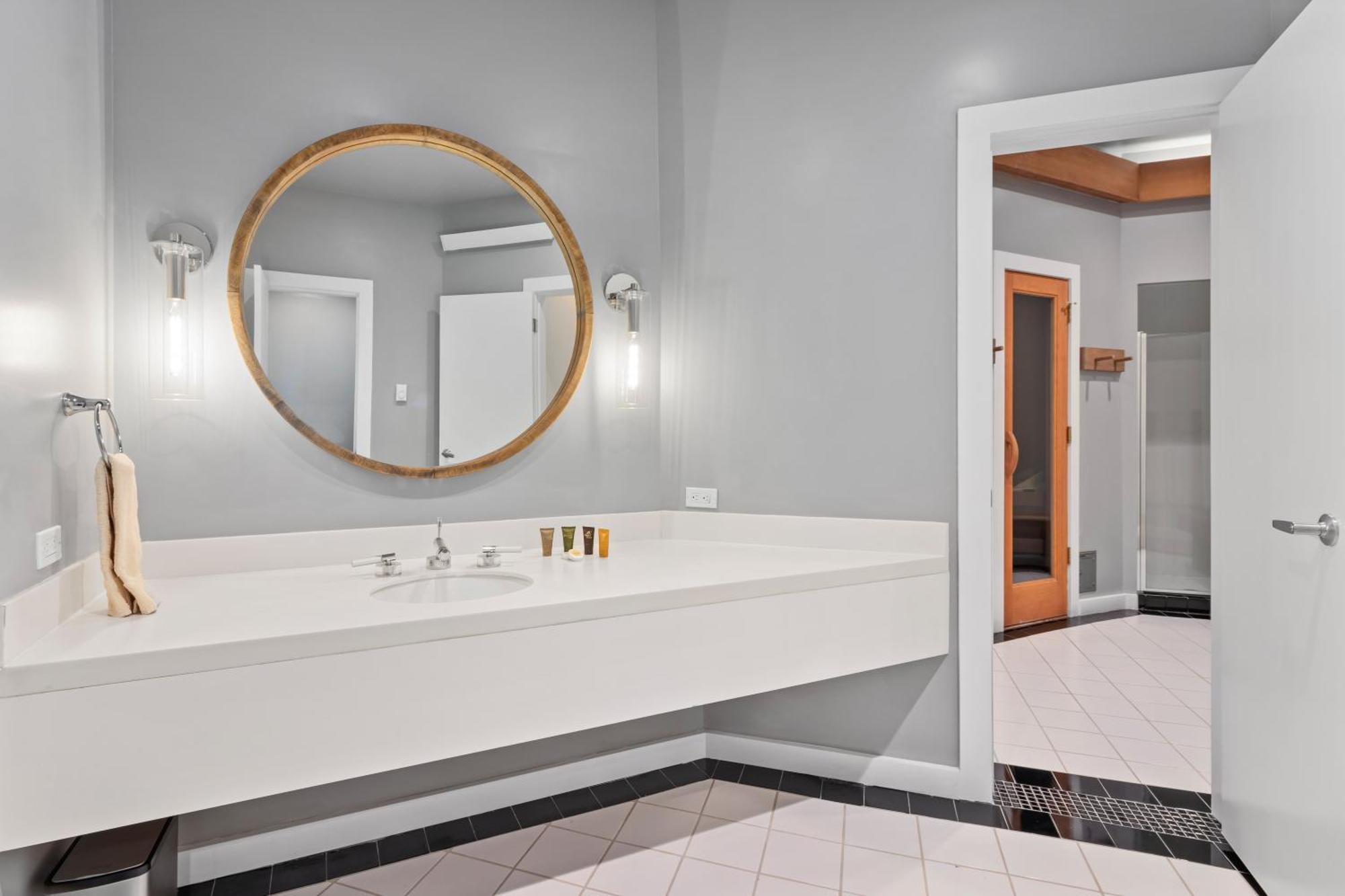 Casa De Cristal-epic Views-hottub-sauna-sleeps 10-luxury Linens-stocked Kitchen Holiday home