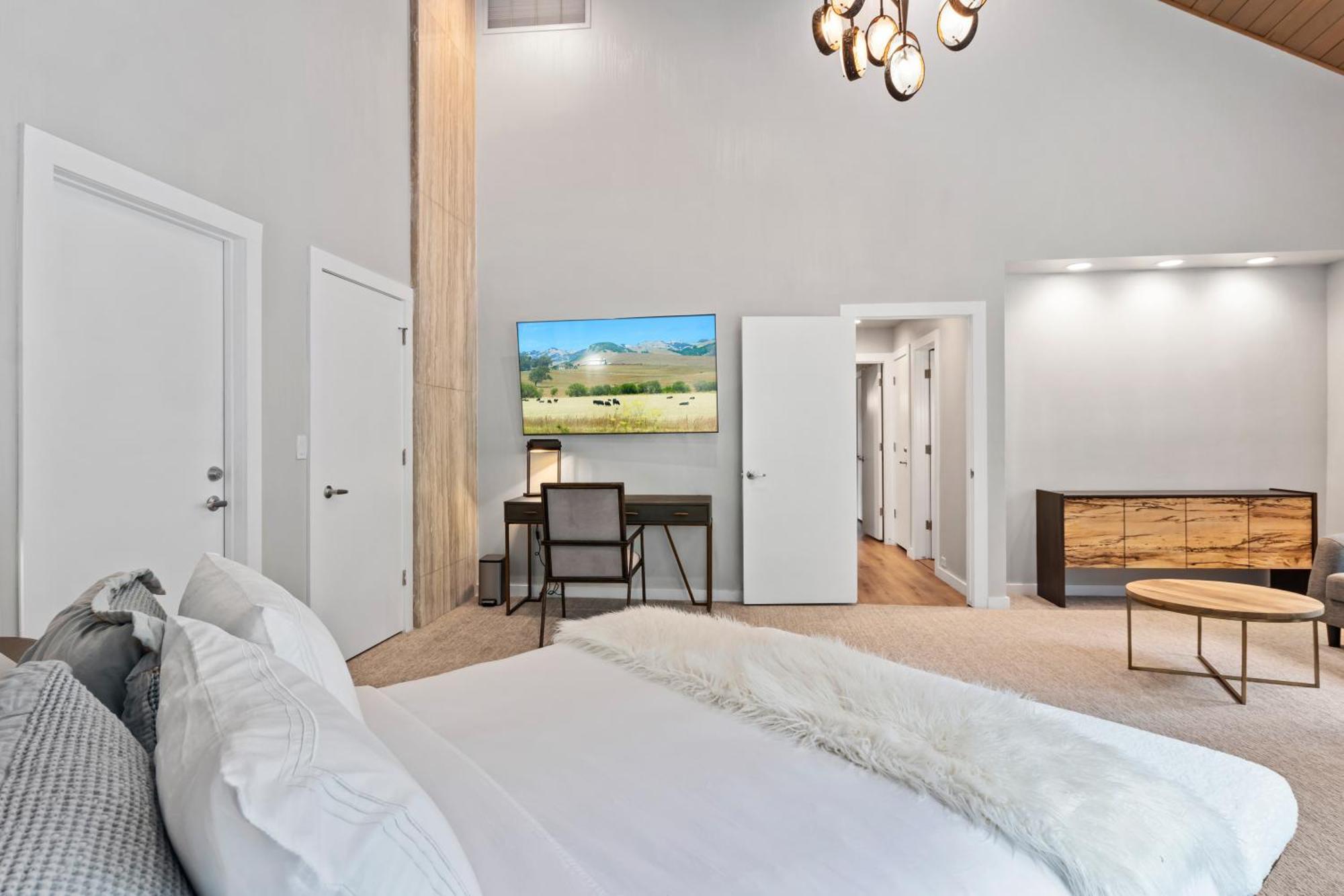 Casa De Cristal-epic Views-hottub-sauna-sleeps 10-luxury Linens-stocked Kitchen * Estes Park