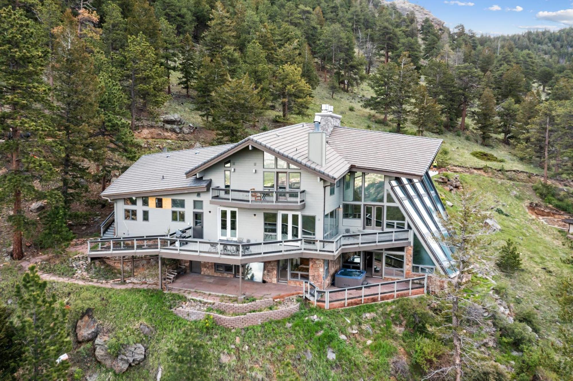 Casa De Cristal-epic Views-hottub-sauna-sleeps 10-luxury Linens-stocked Kitchen Holiday home *