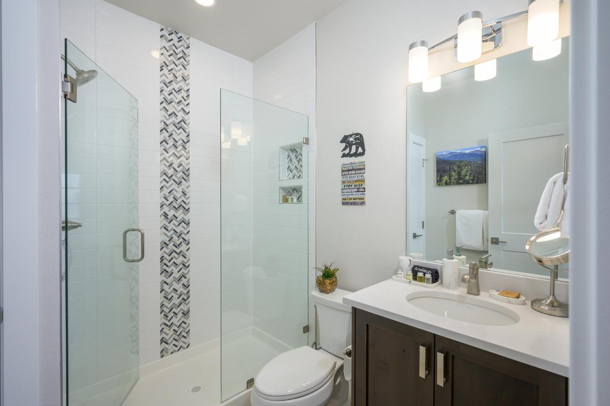 New Luxury River Run 129 / Great Views / Hot Tub / Price - $500 Free Activities Daily * Fraser