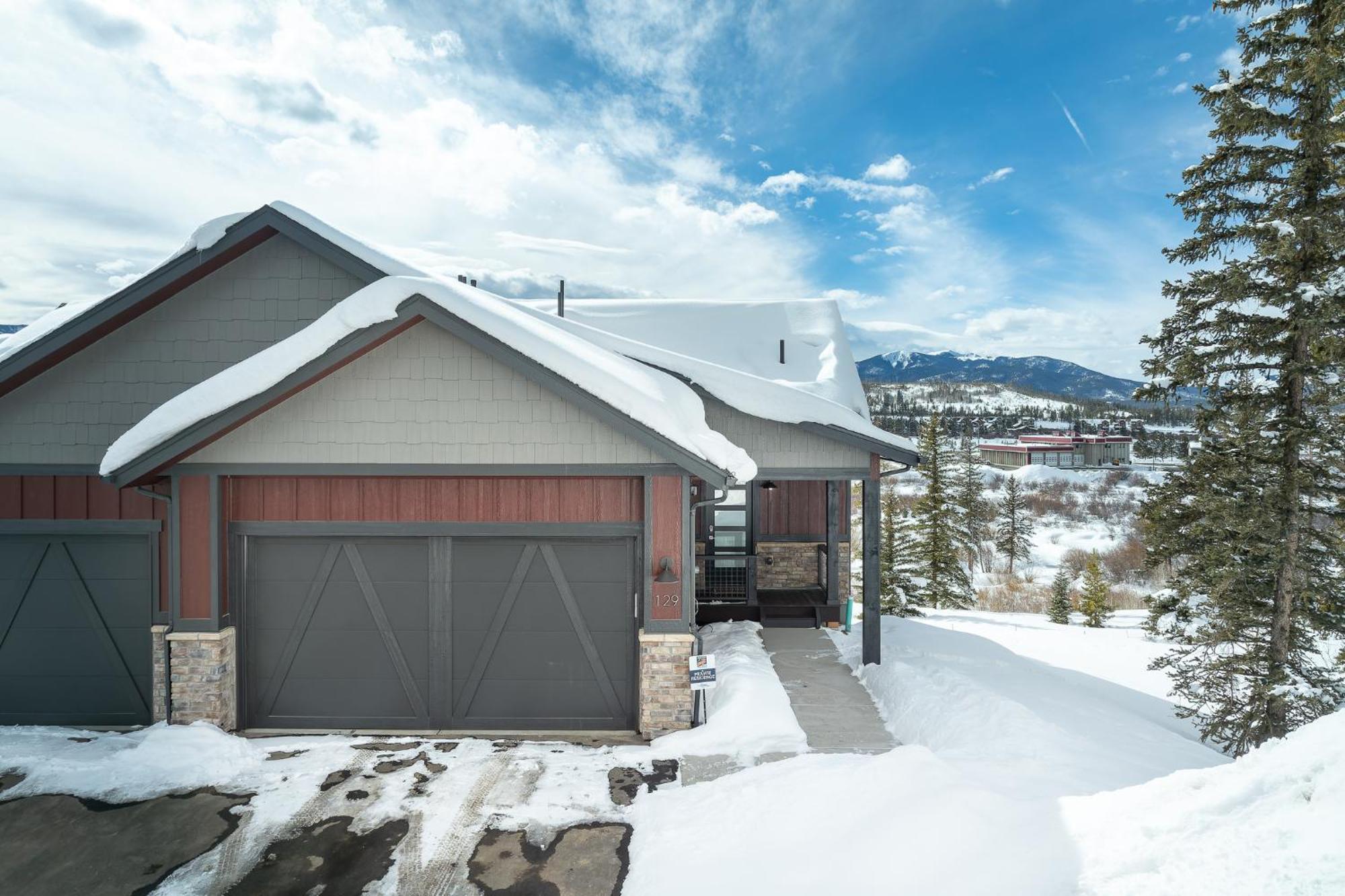New Luxury River Run 129 / Great Views / Hot Tub / Price - $500 Free Activities Daily Fraser