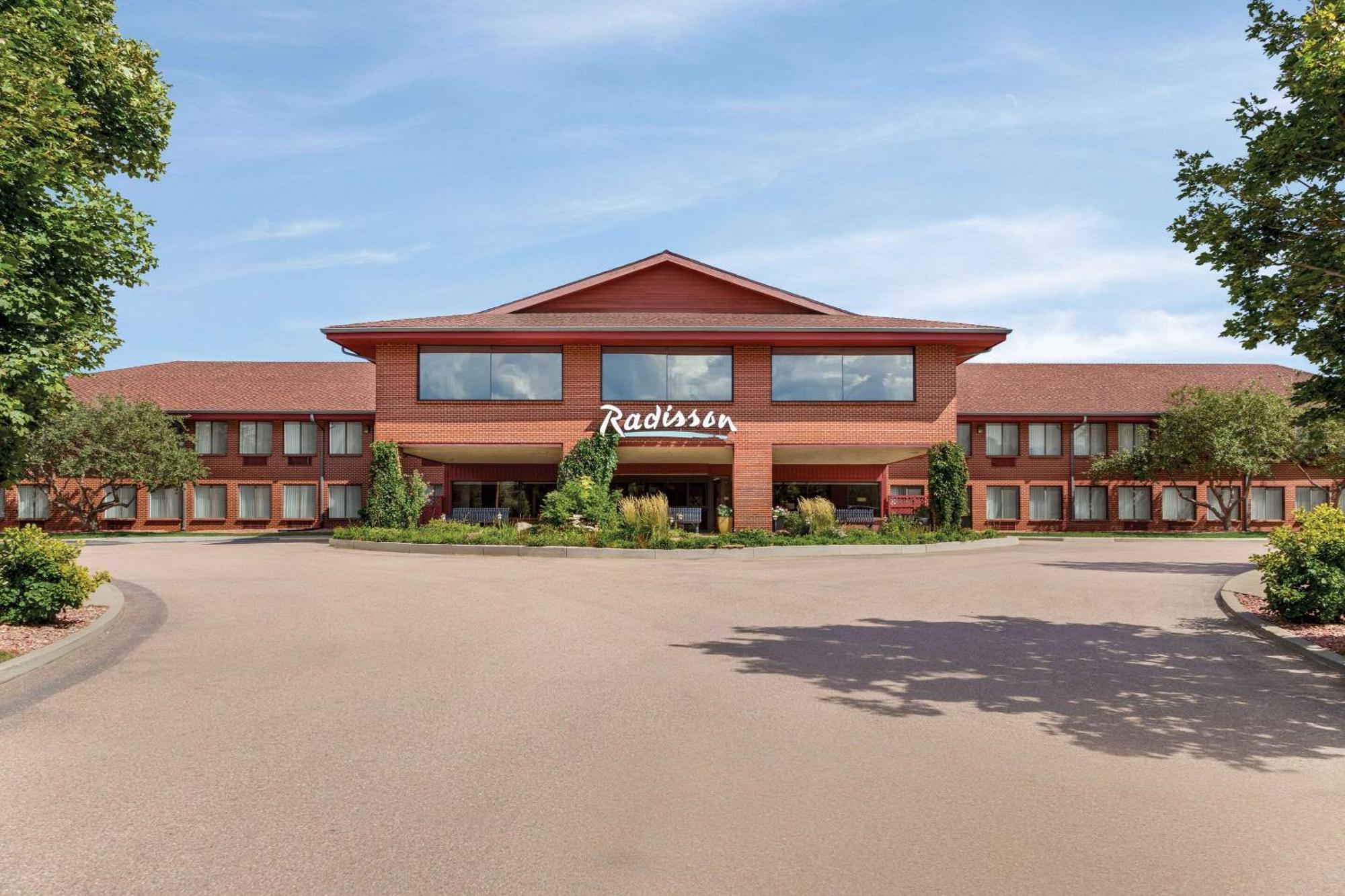 Radisson Airport Hotel 3*