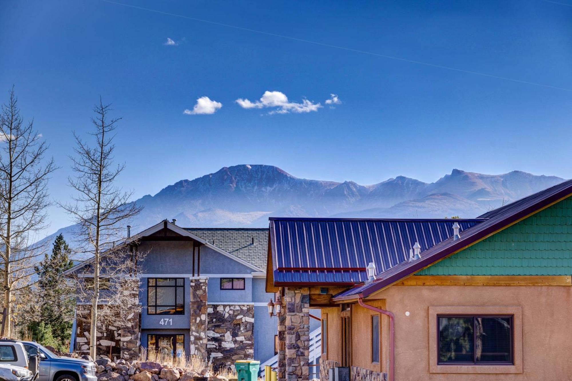 New! Mountain Views, Walk To Eat Or Shop, Garage, 3br Casa de férias *