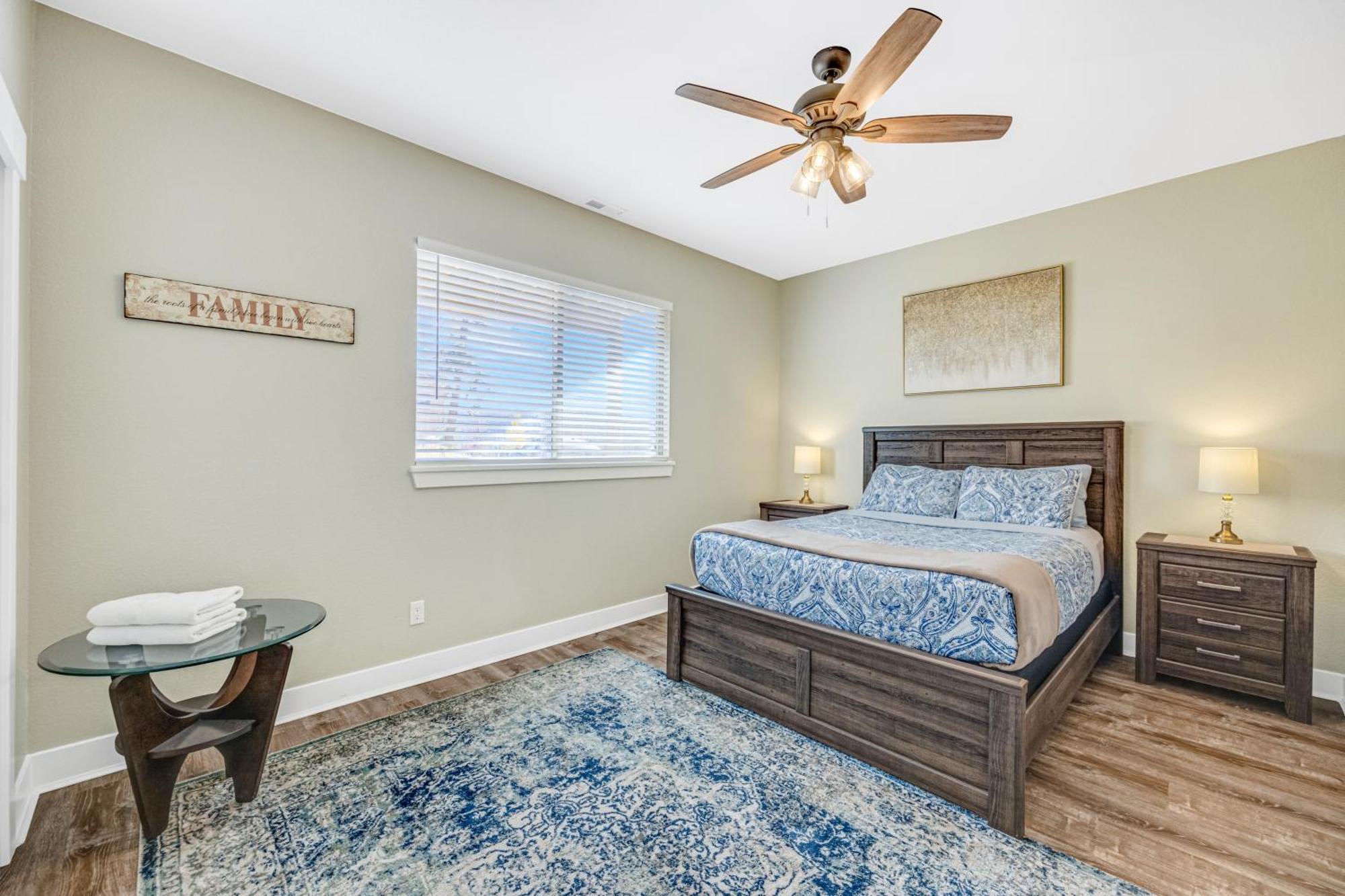 Casa de férias New! Mountain Views, Walk To Eat Or Shop, Garage, 3br Woodland Park