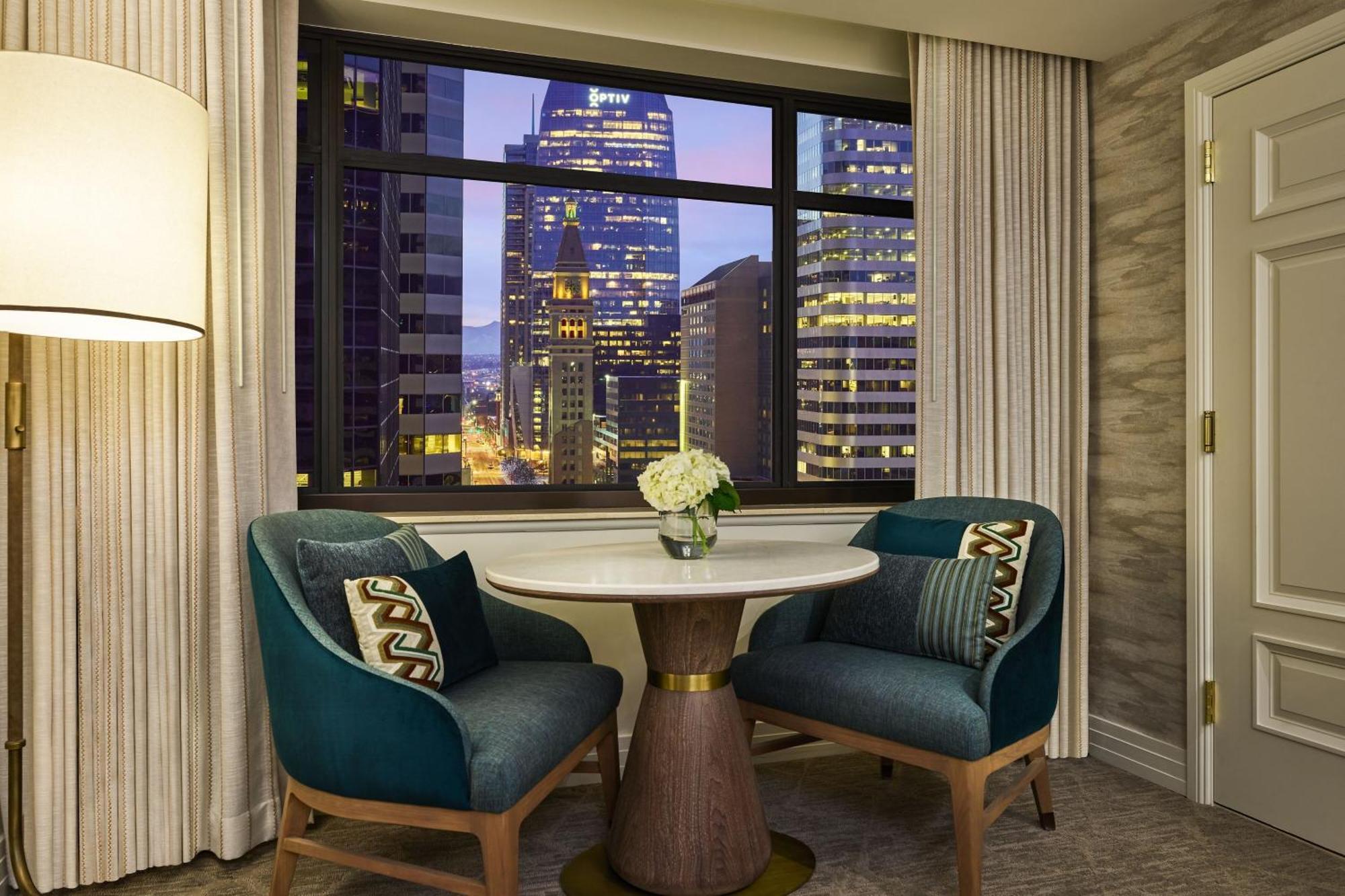 The Ritz-carlton, Hotel DEN
