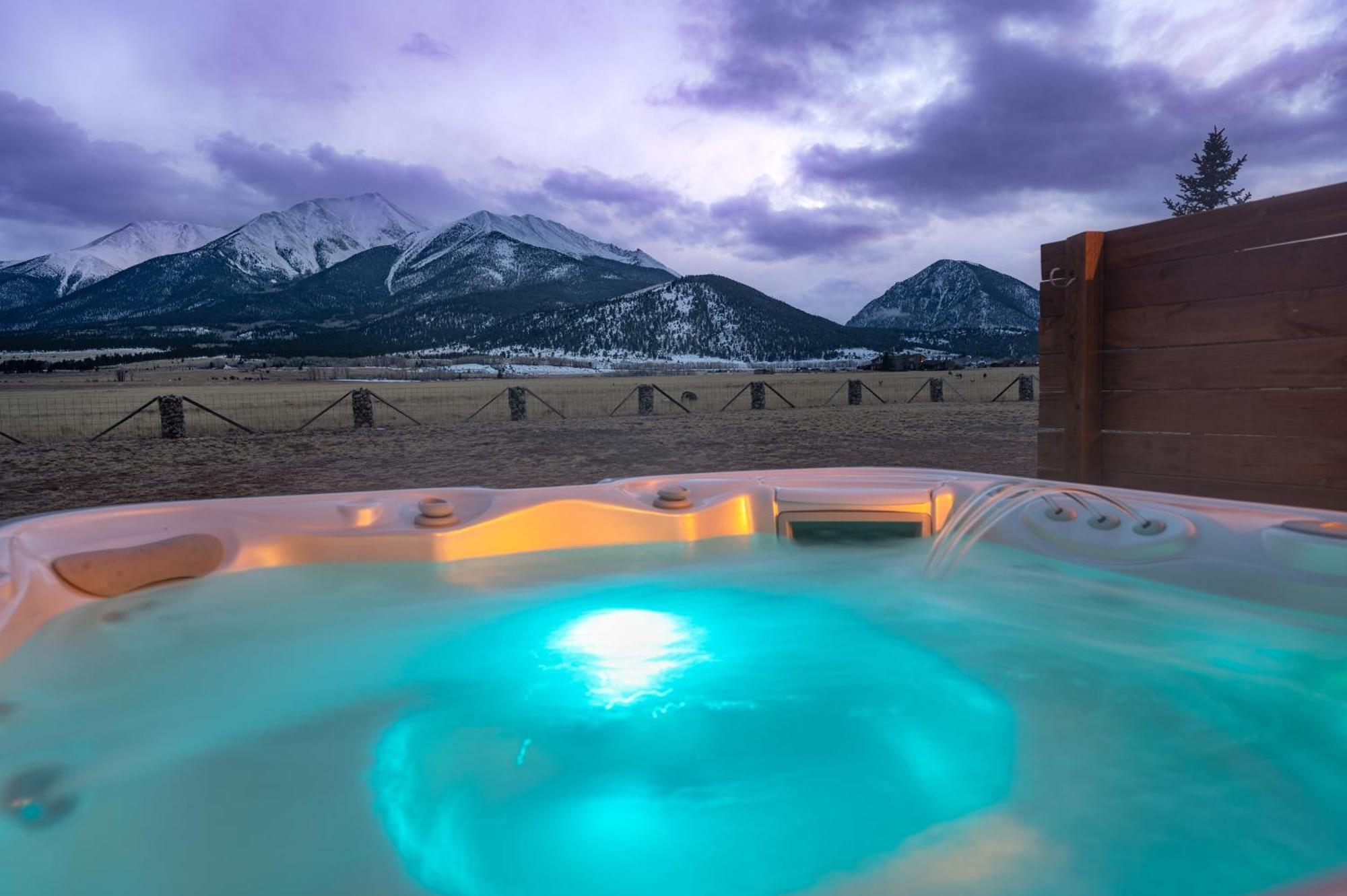 Mountain Retreat - Ultimate Privacy With & Unbeatable Views Holiday home