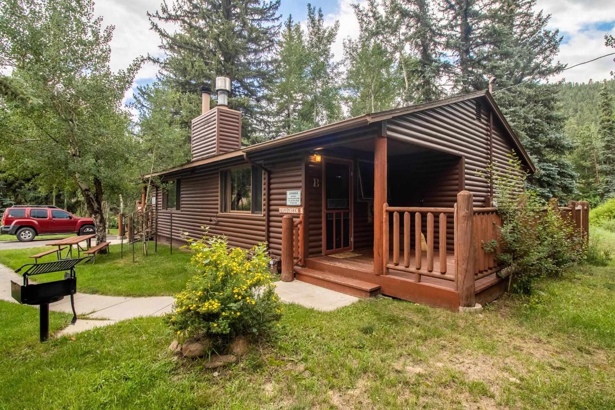 Lodge Castle Mountain