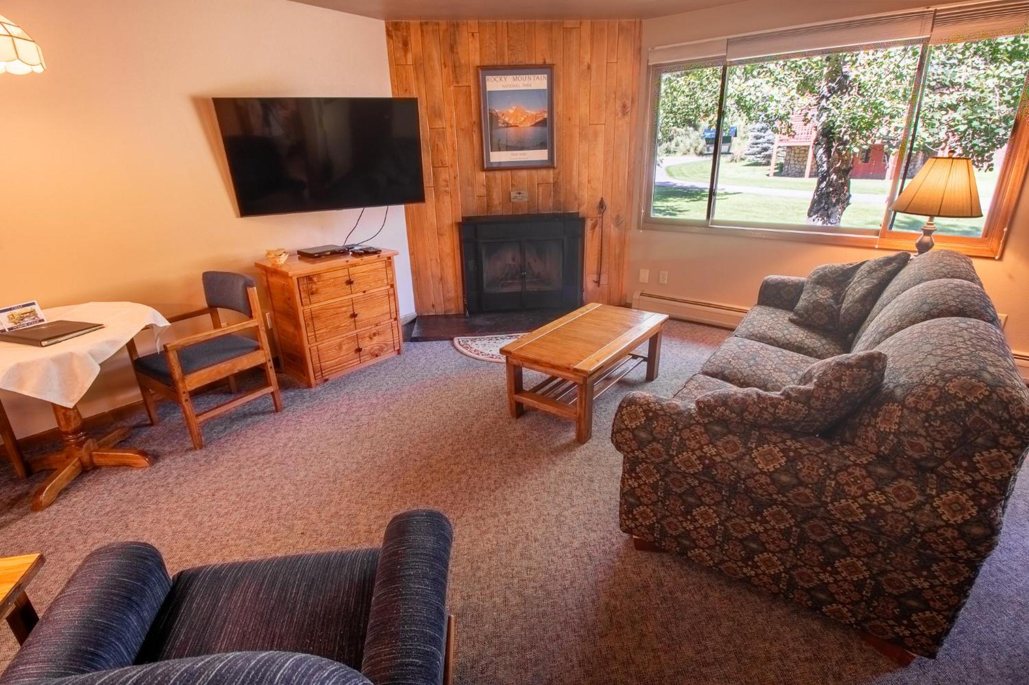 Castle Mountain Lodge