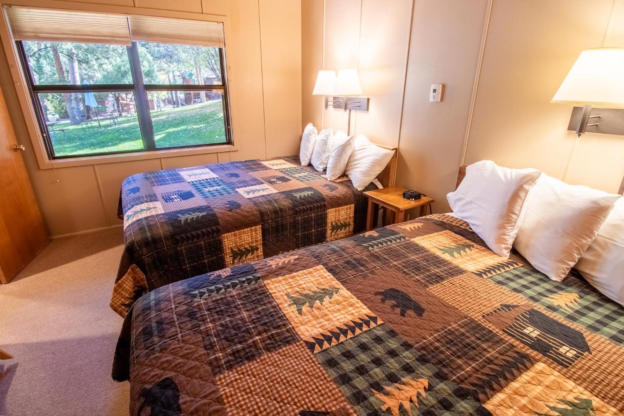 Lodge Castle Mountain *