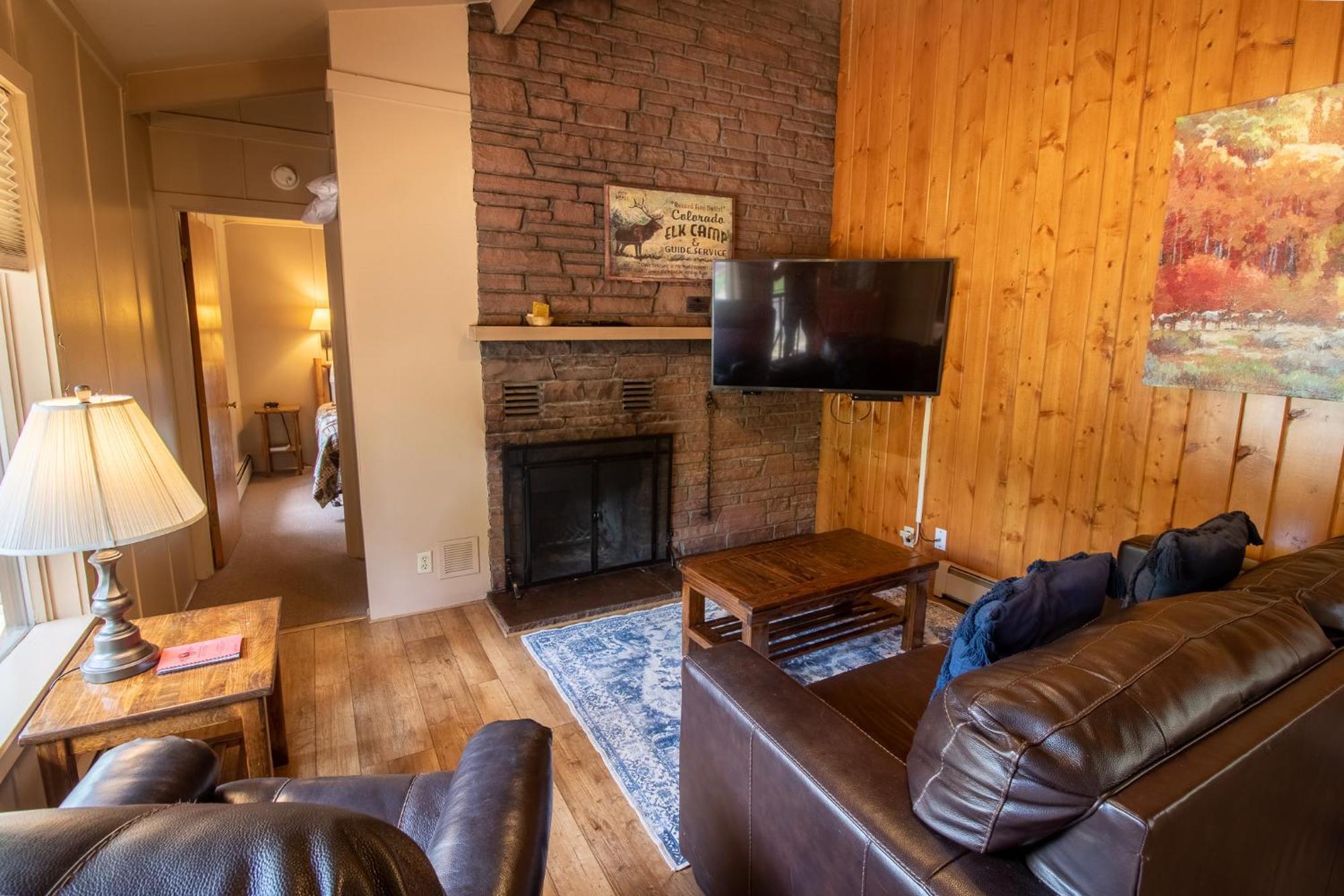 Castle Mountain Lodge *