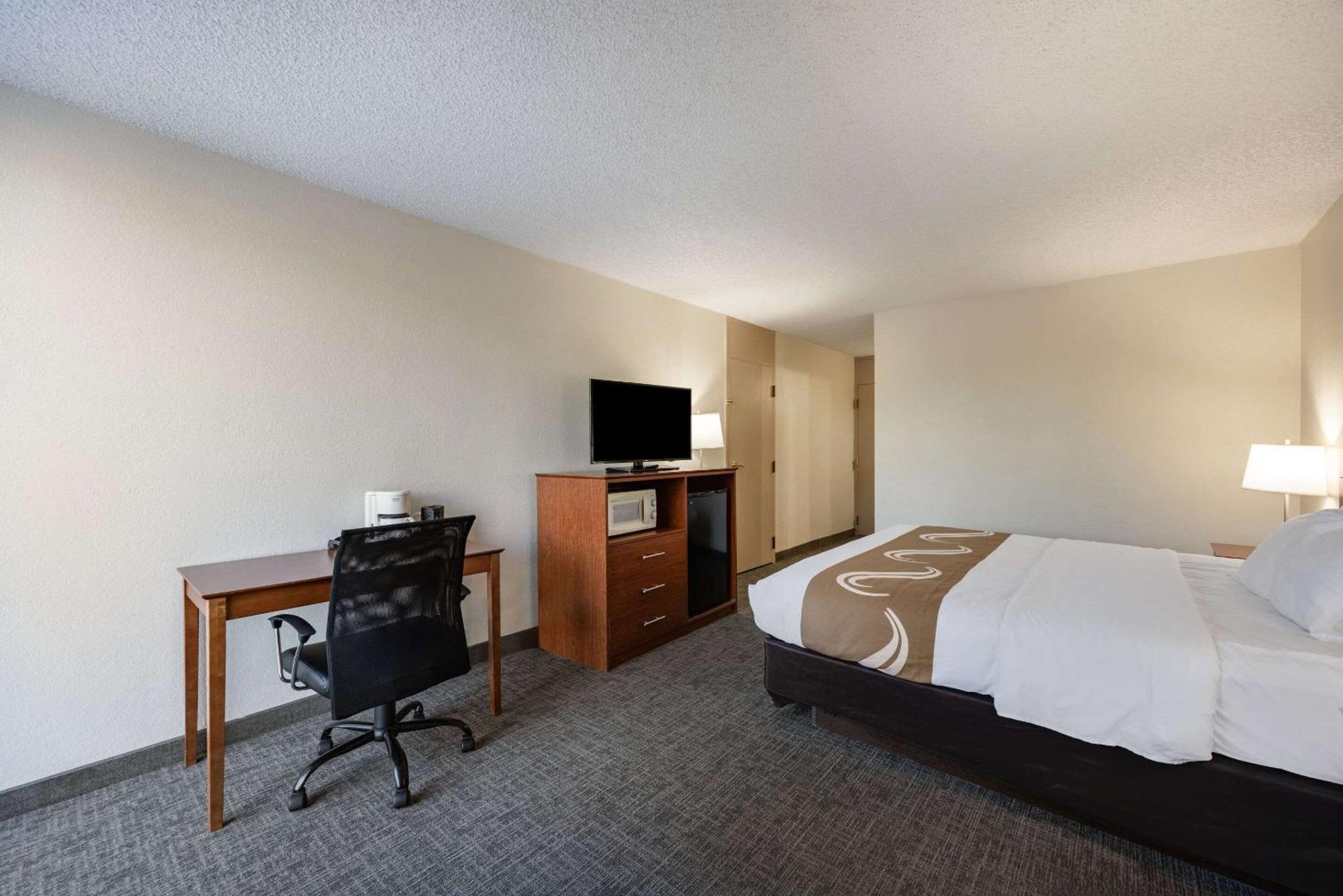 Quality & Hotel