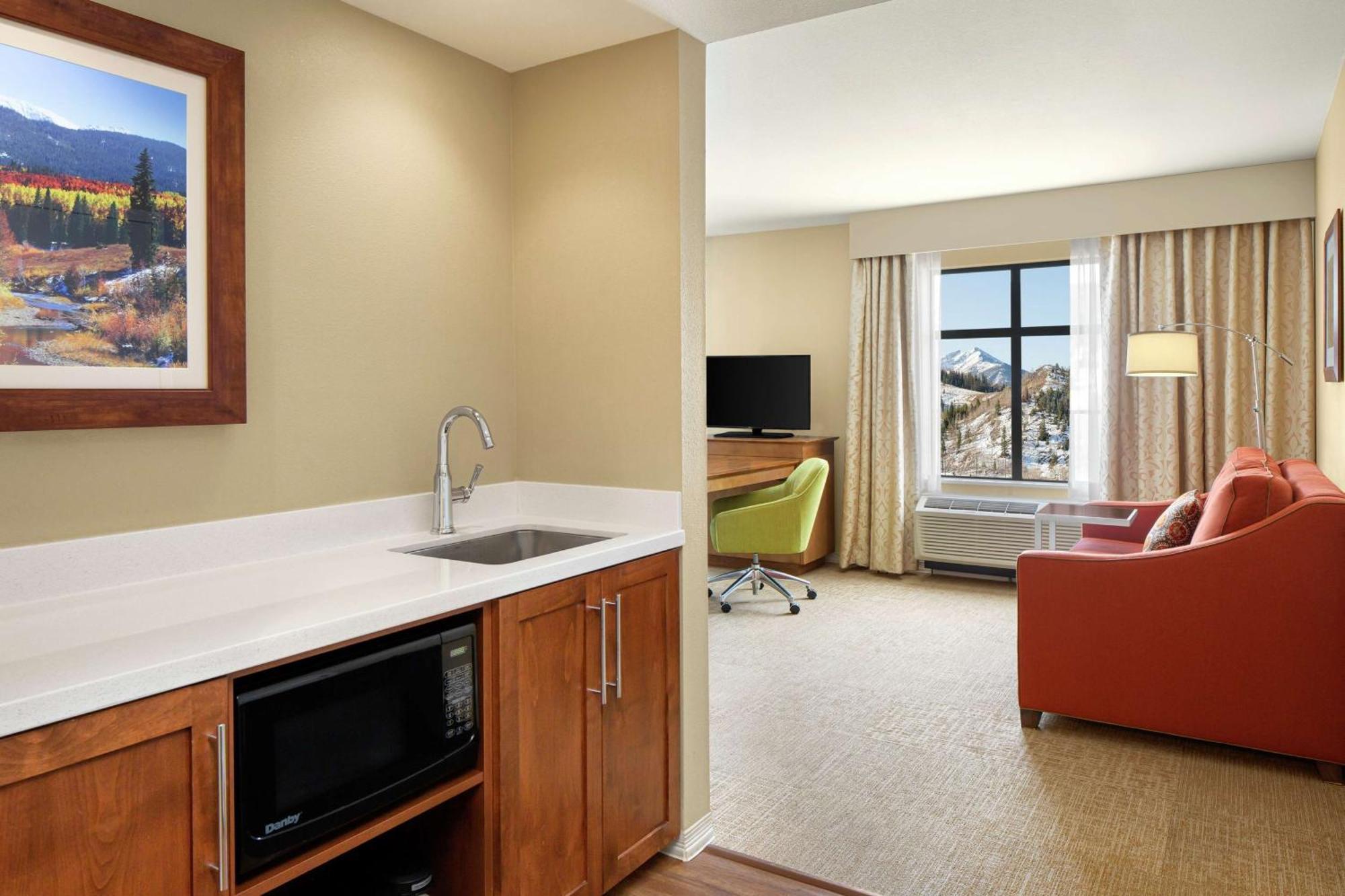 Hotel Hampton & 3*