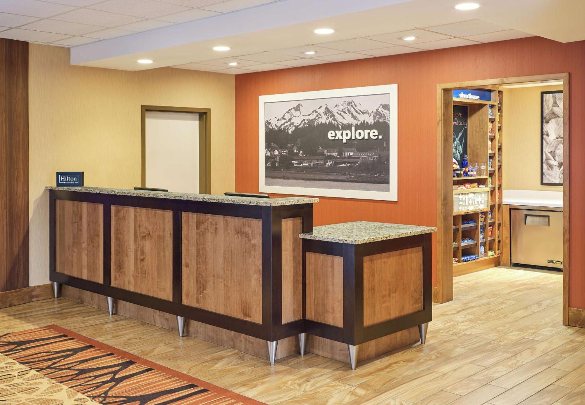 Hotel Hampton & 3*