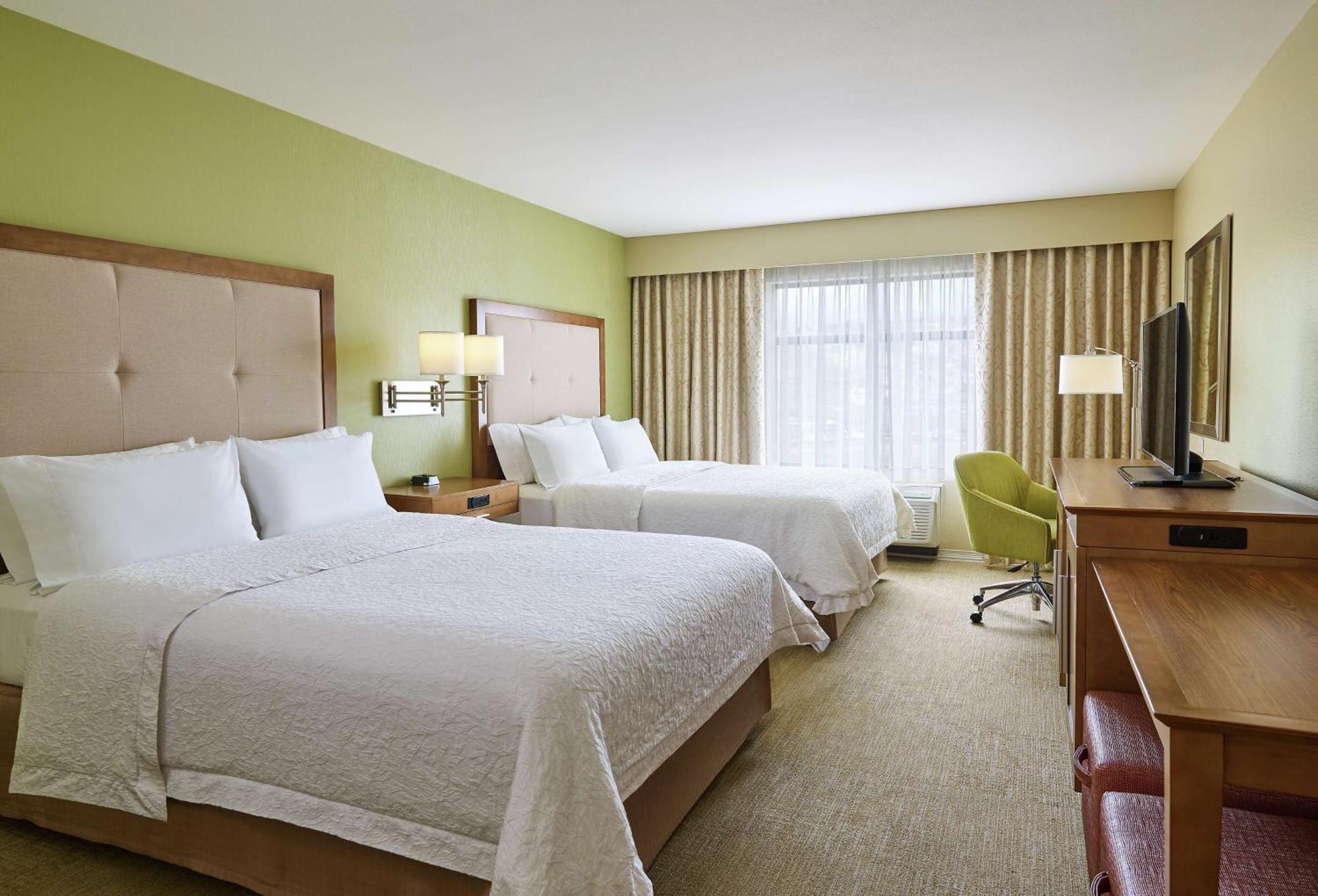 Hotel Hampton & 3*