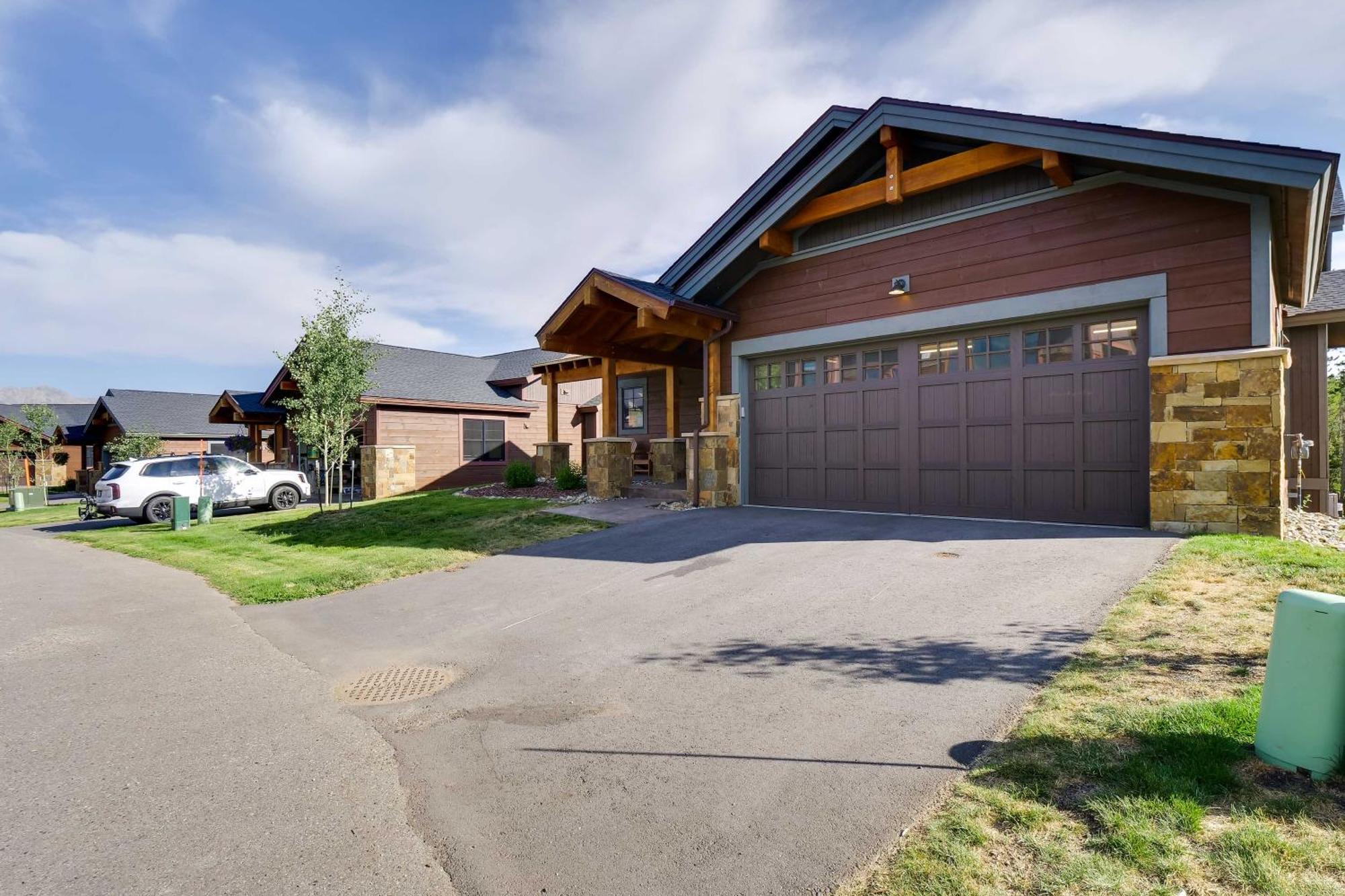 Luxurious - Families Welcome! *