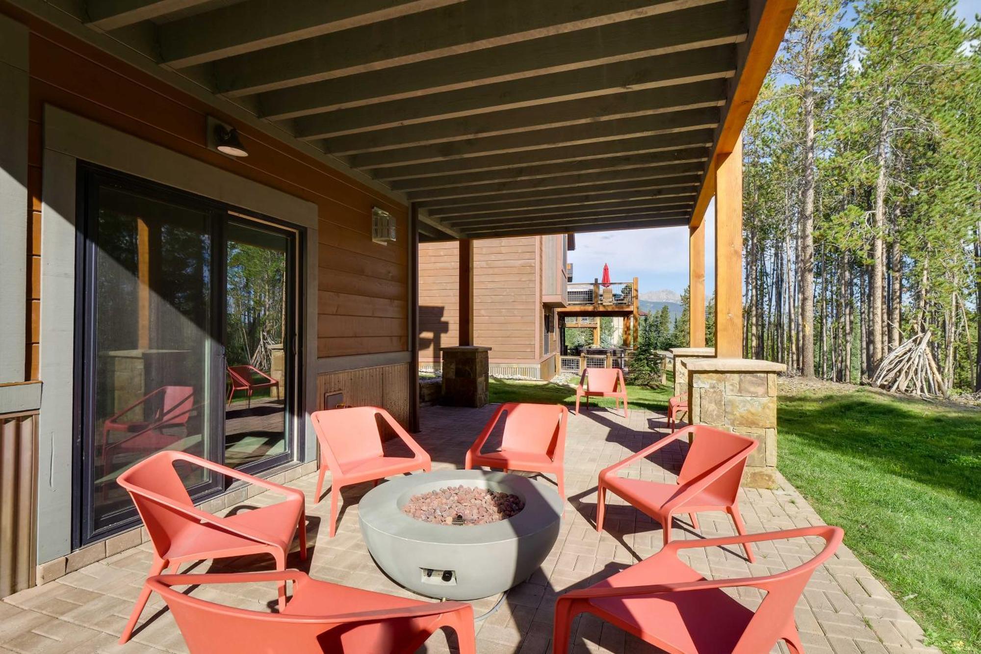 Luxurious - Families Welcome!