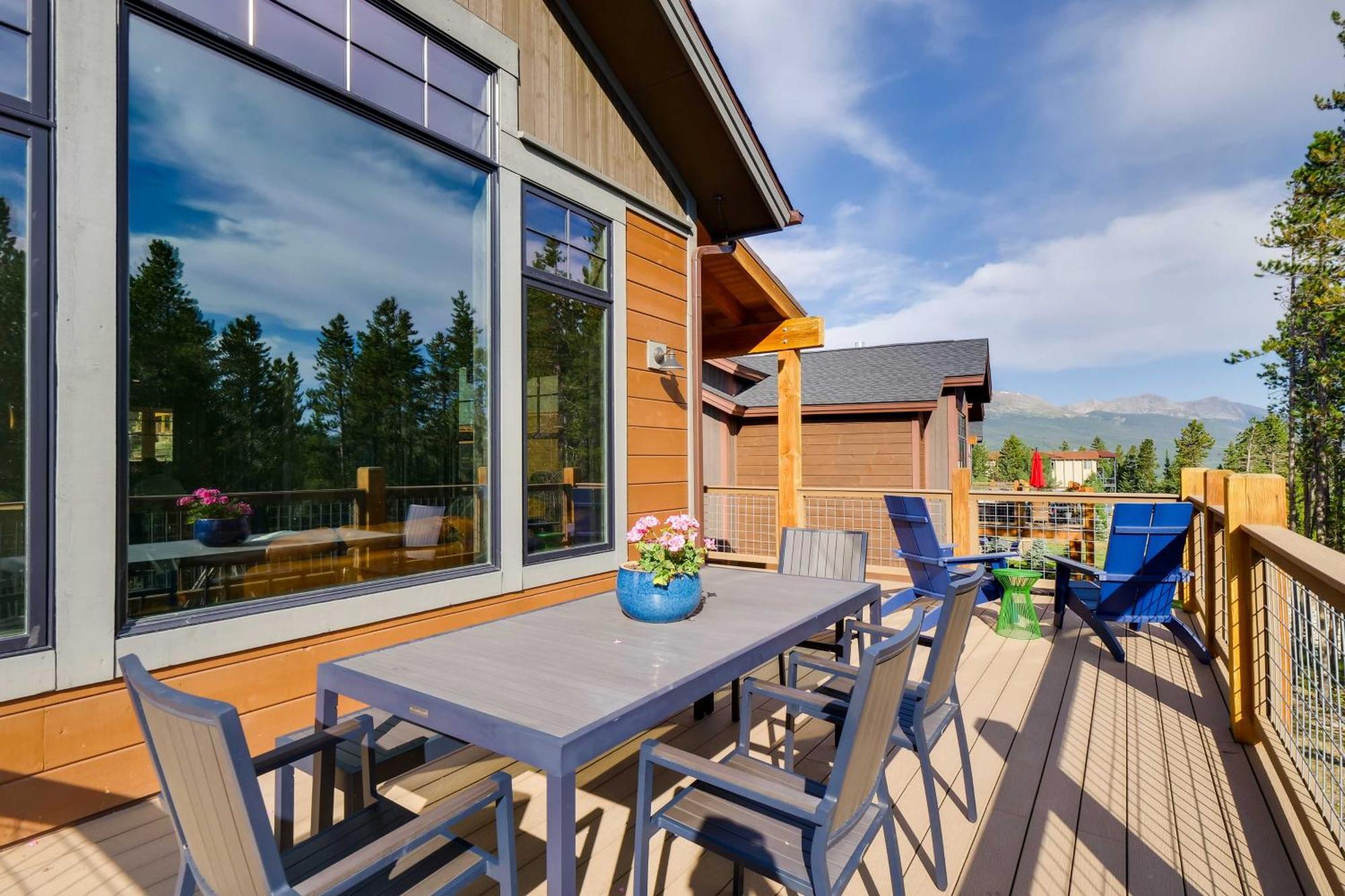 Luxurious - Families Welcome!