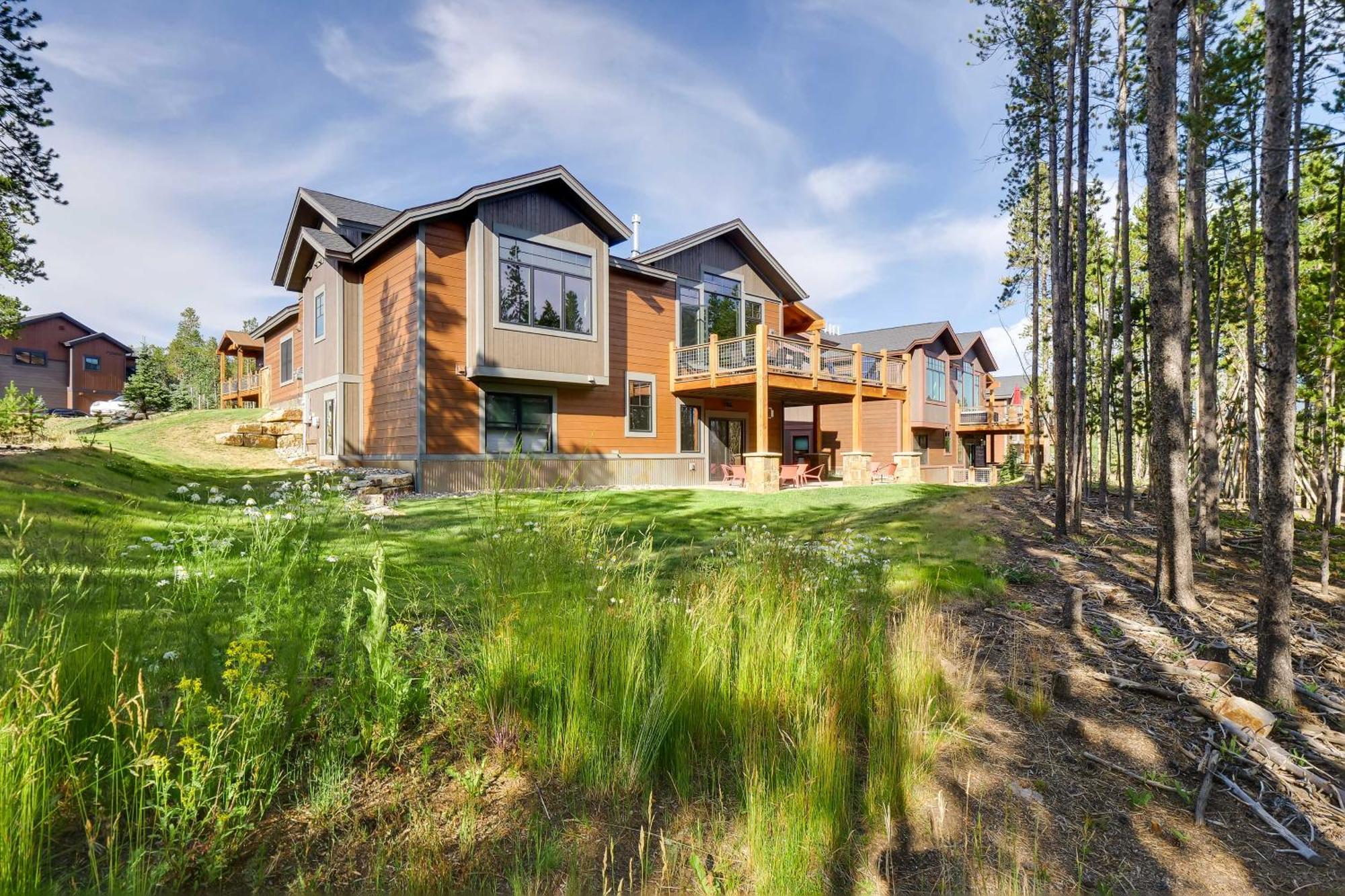 Luxurious - Families Welcome!