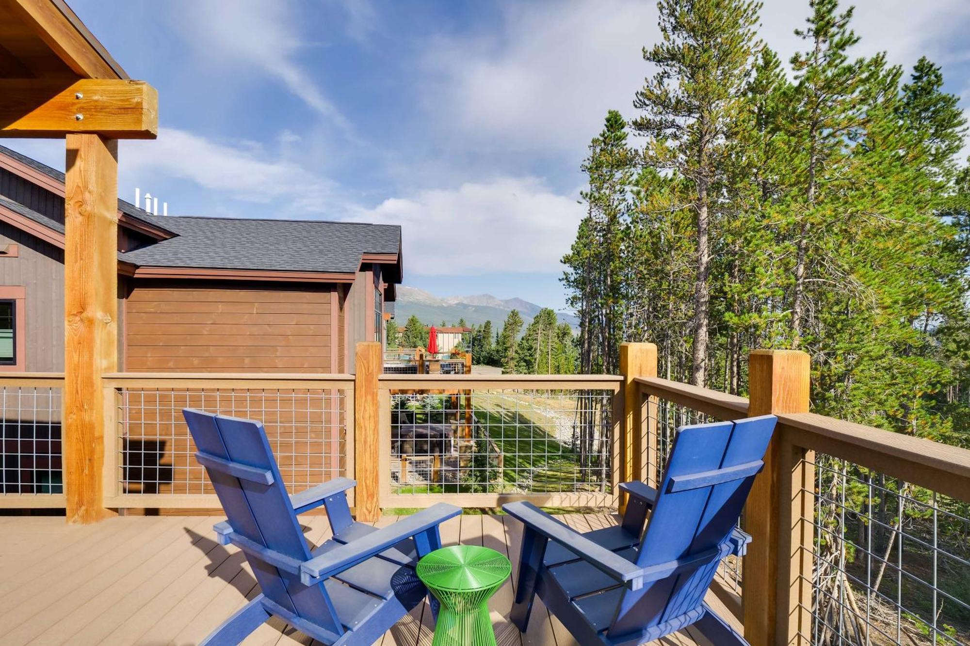 Luxurious - Families Welcome!