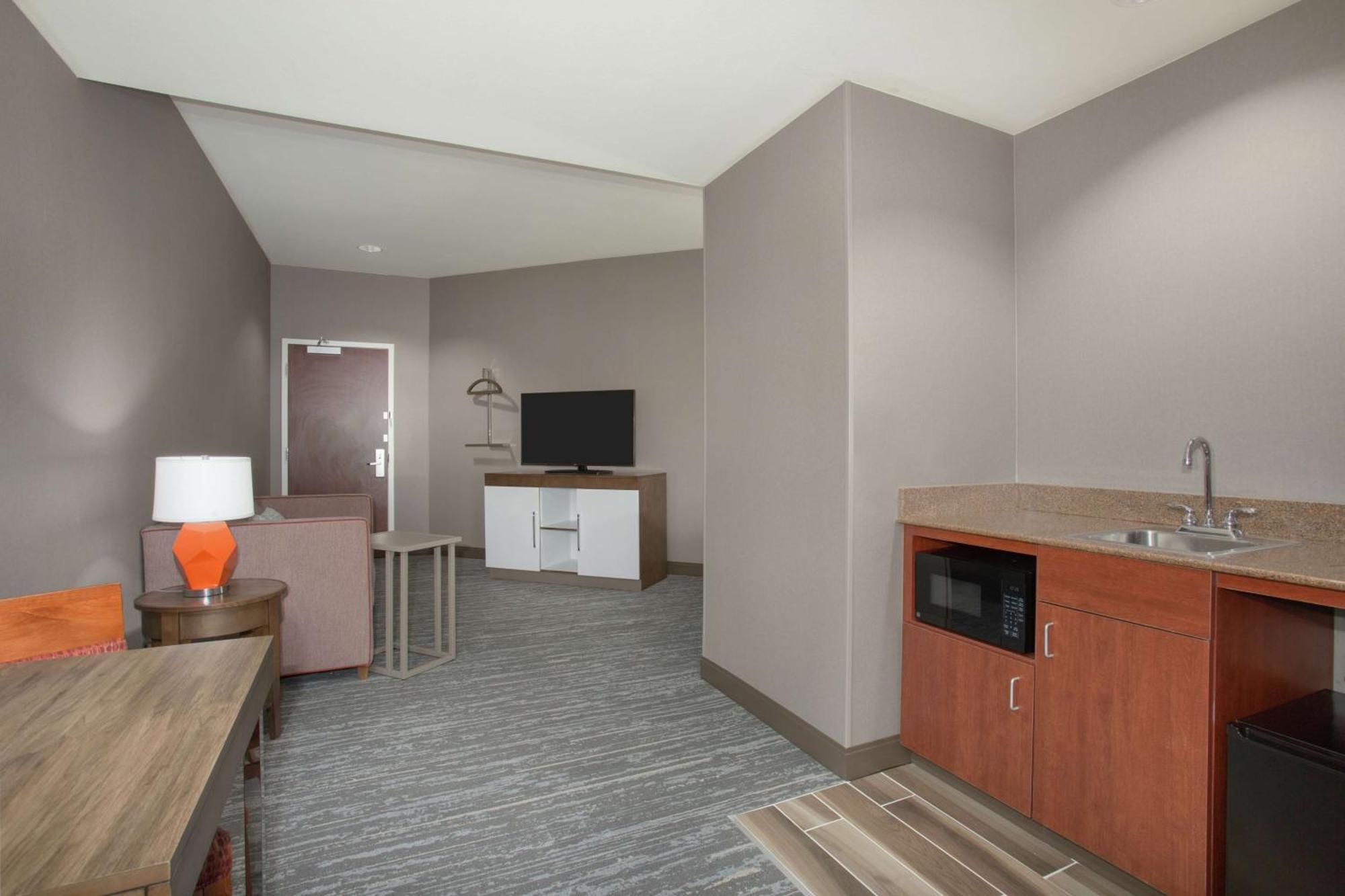 Hampton & Denver-downtown Hotel