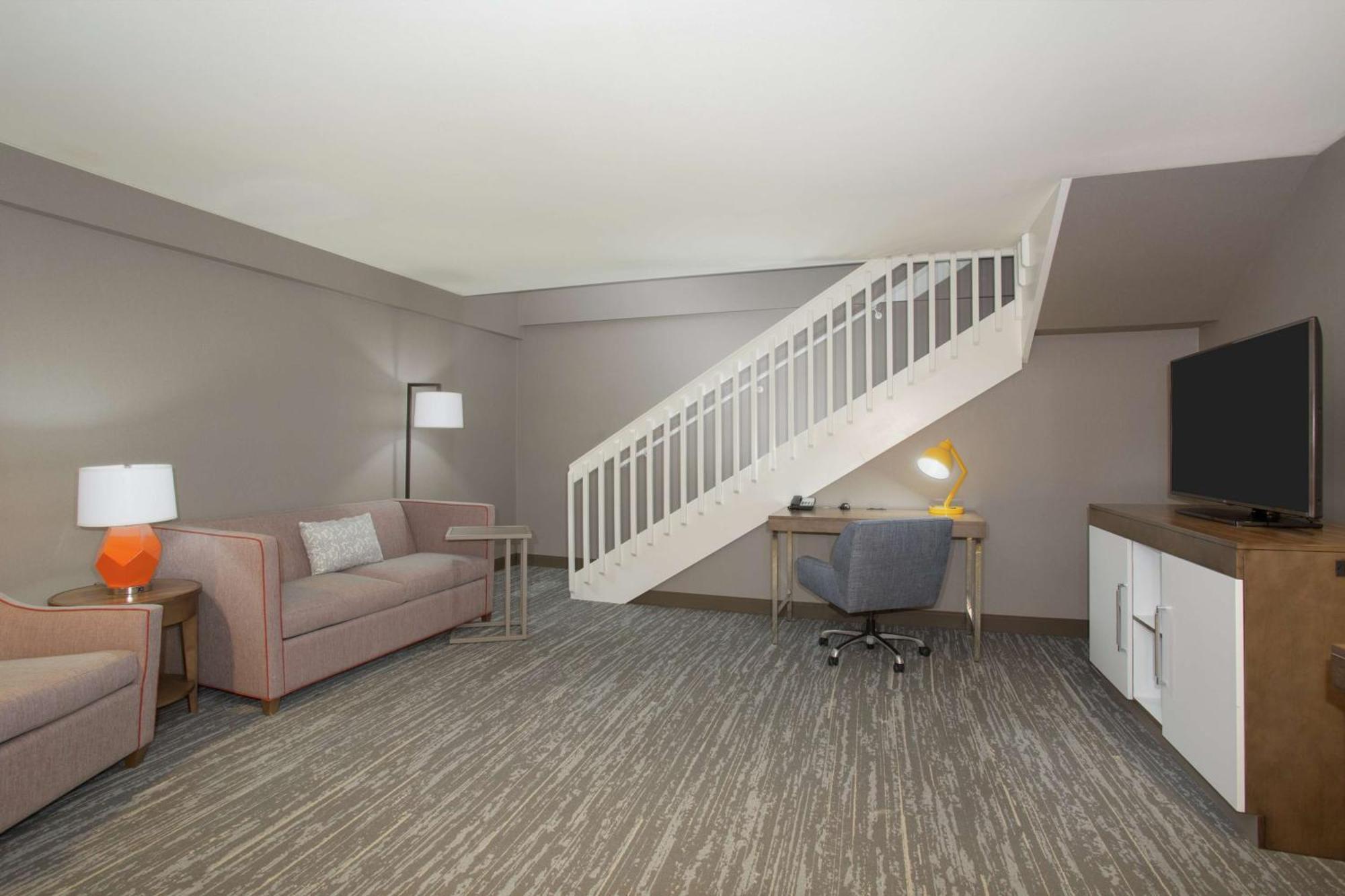 Hampton & Denver-downtown Hotel