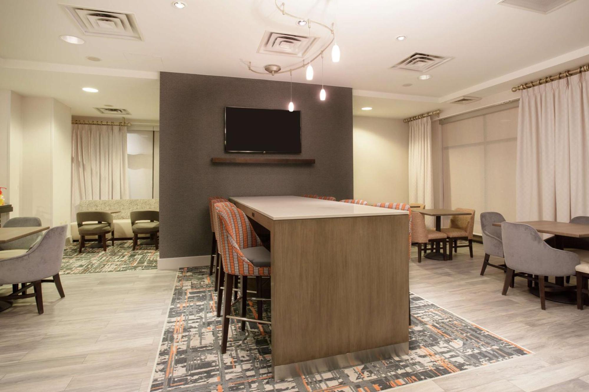 Hampton & Denver-downtown 3*