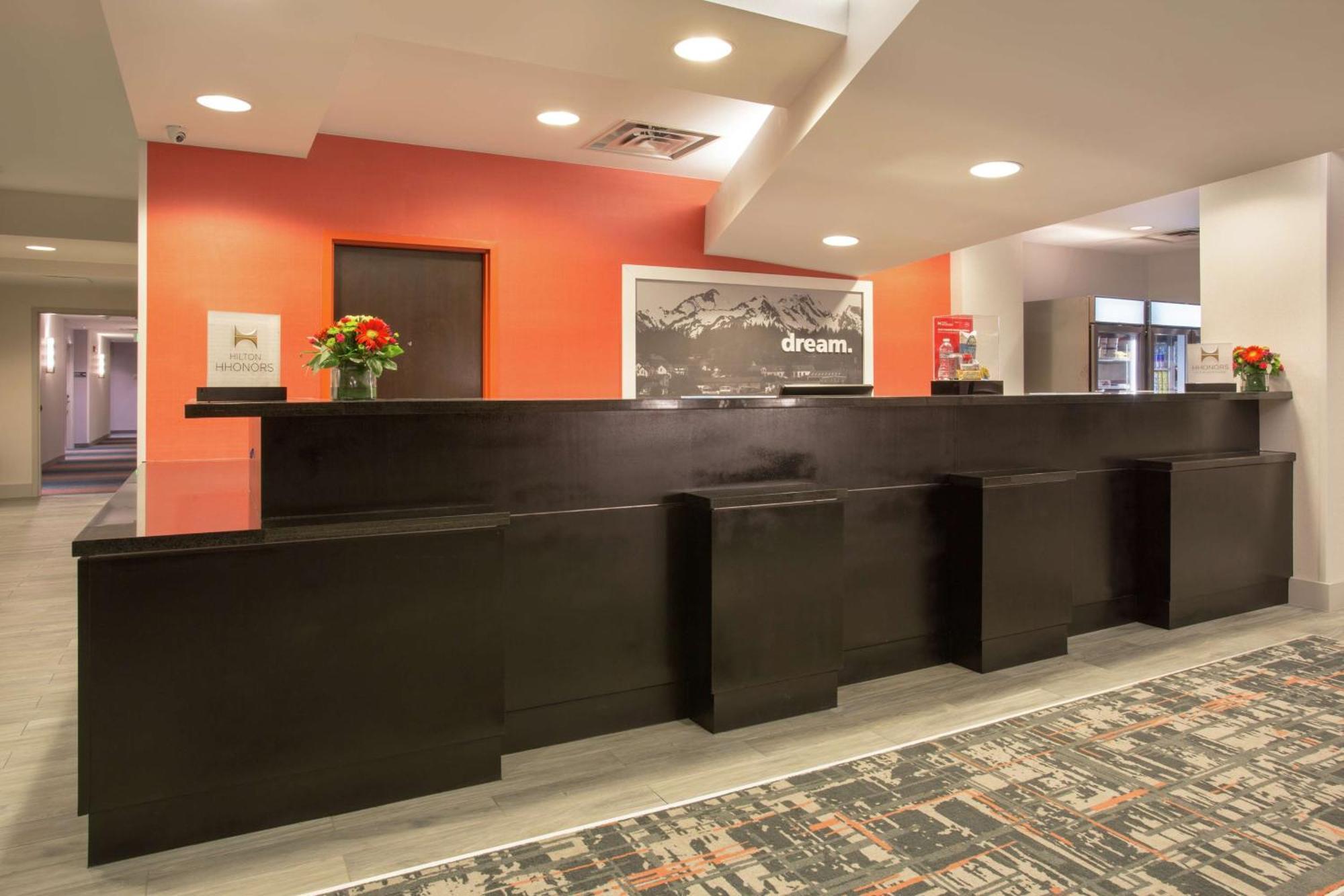 Hampton & Denver-downtown Hotel 3*