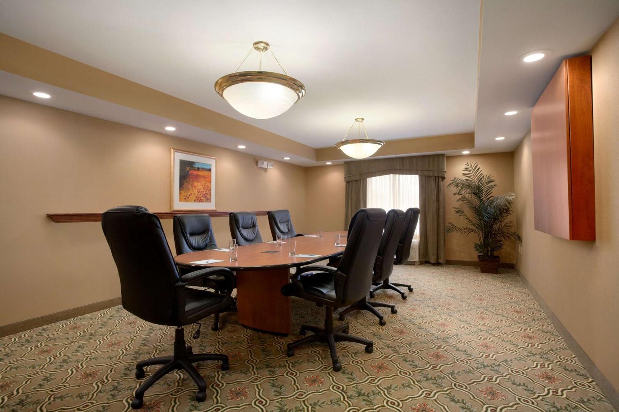 Hampton Canon Hotel 3*