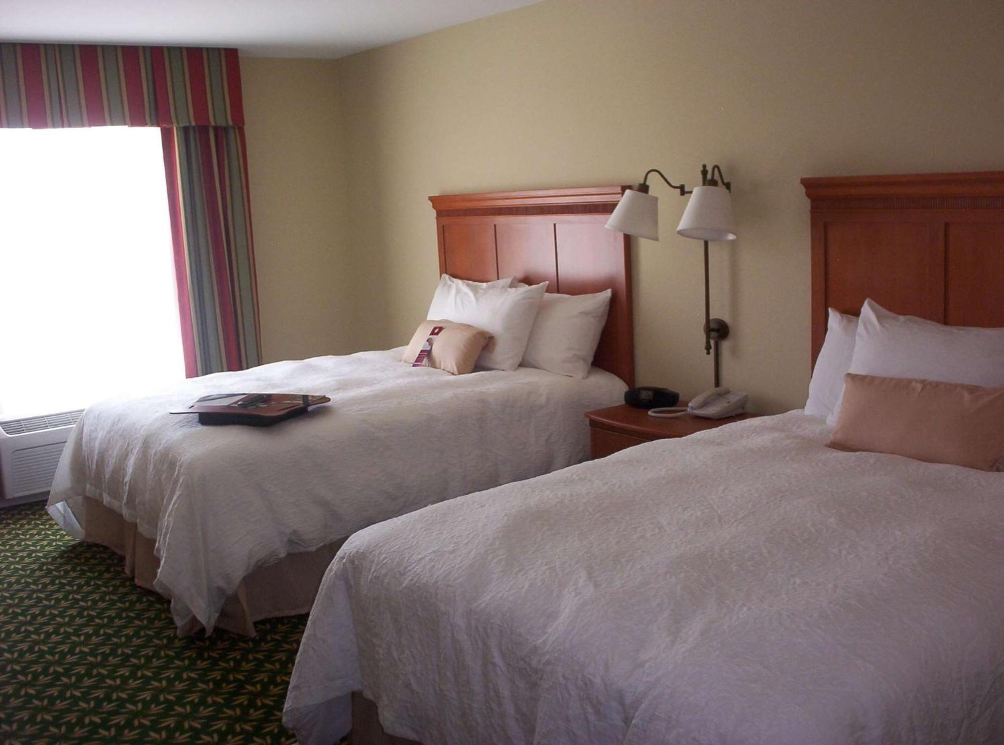 Hampton Canon Hotel