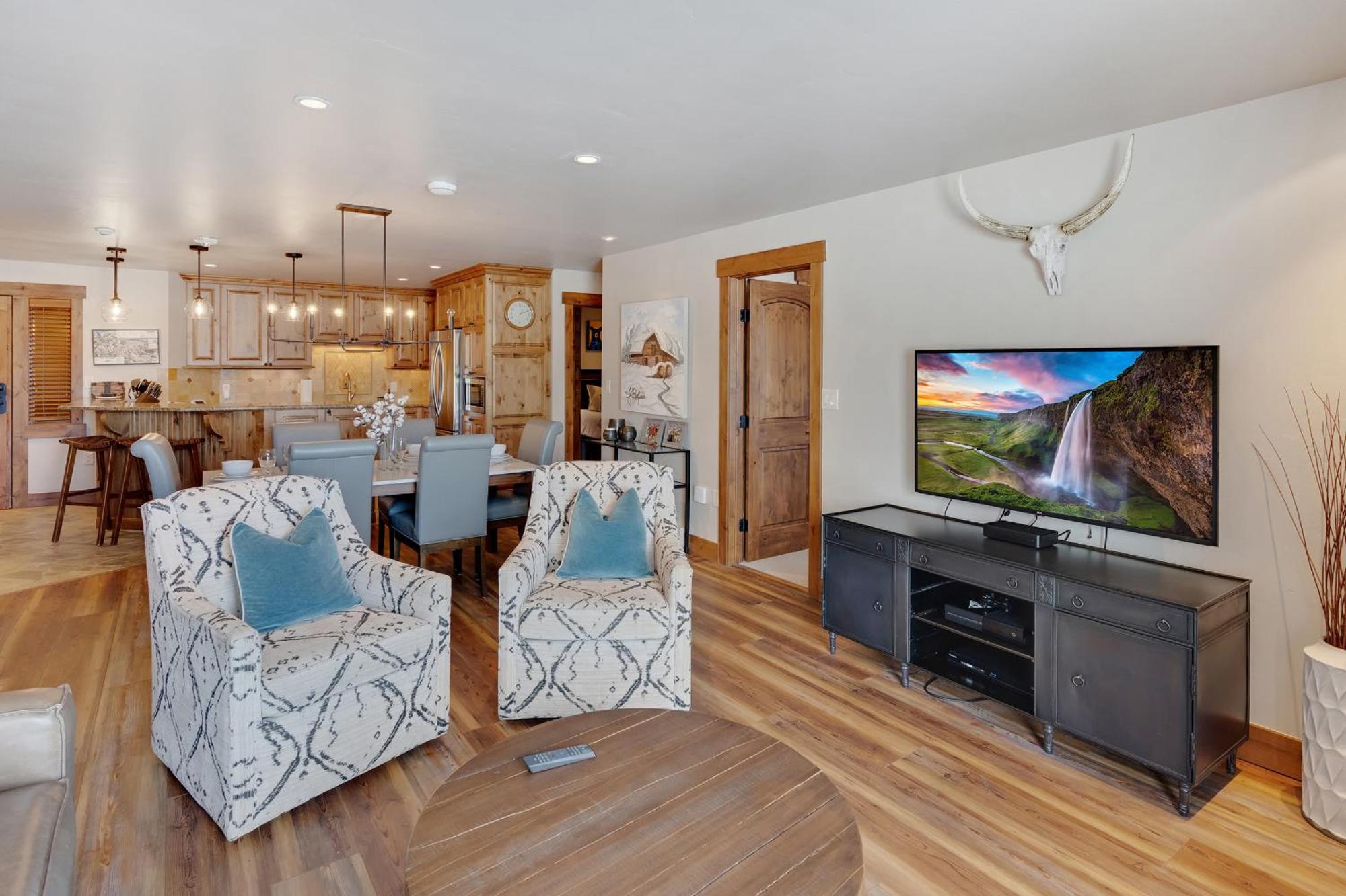 Bear Claw 406 - Ski-in Ski-out Condo! *