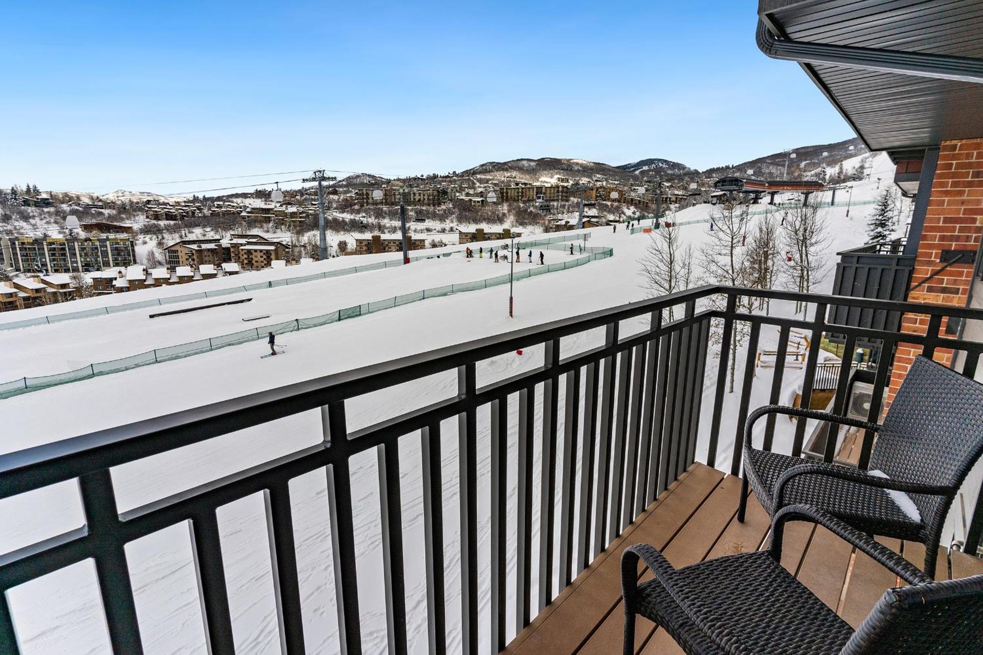 Bear Claw 406 - Ski-in Ski-out Condo! Apartment