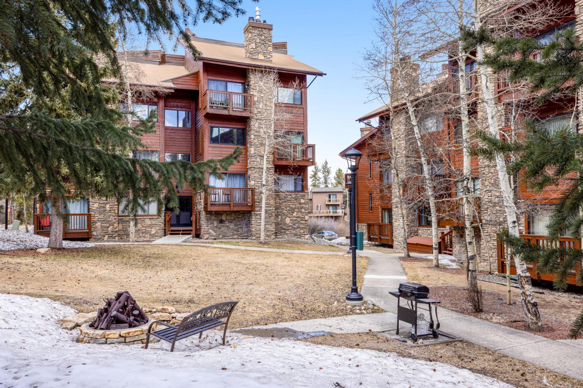 Pine Ridge Apartment