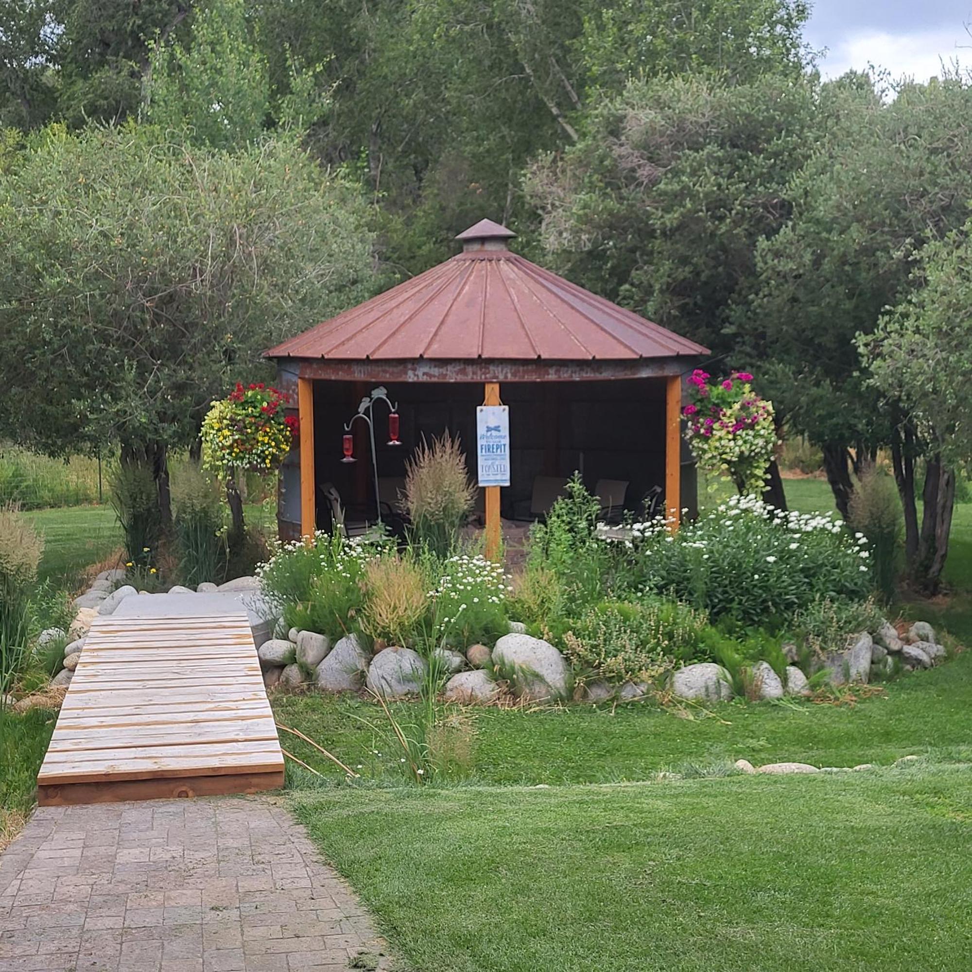 Buffalopeaks Bed & Breakfast 3*