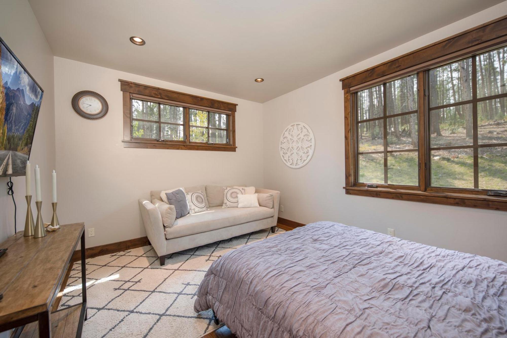 Gorgeous Modern Estate Private Shuttle! Hot Tub, Hiking Trail To Town, Fire Pit, Even A Sonic Ice Maker!! Casa de férias Breckenridge