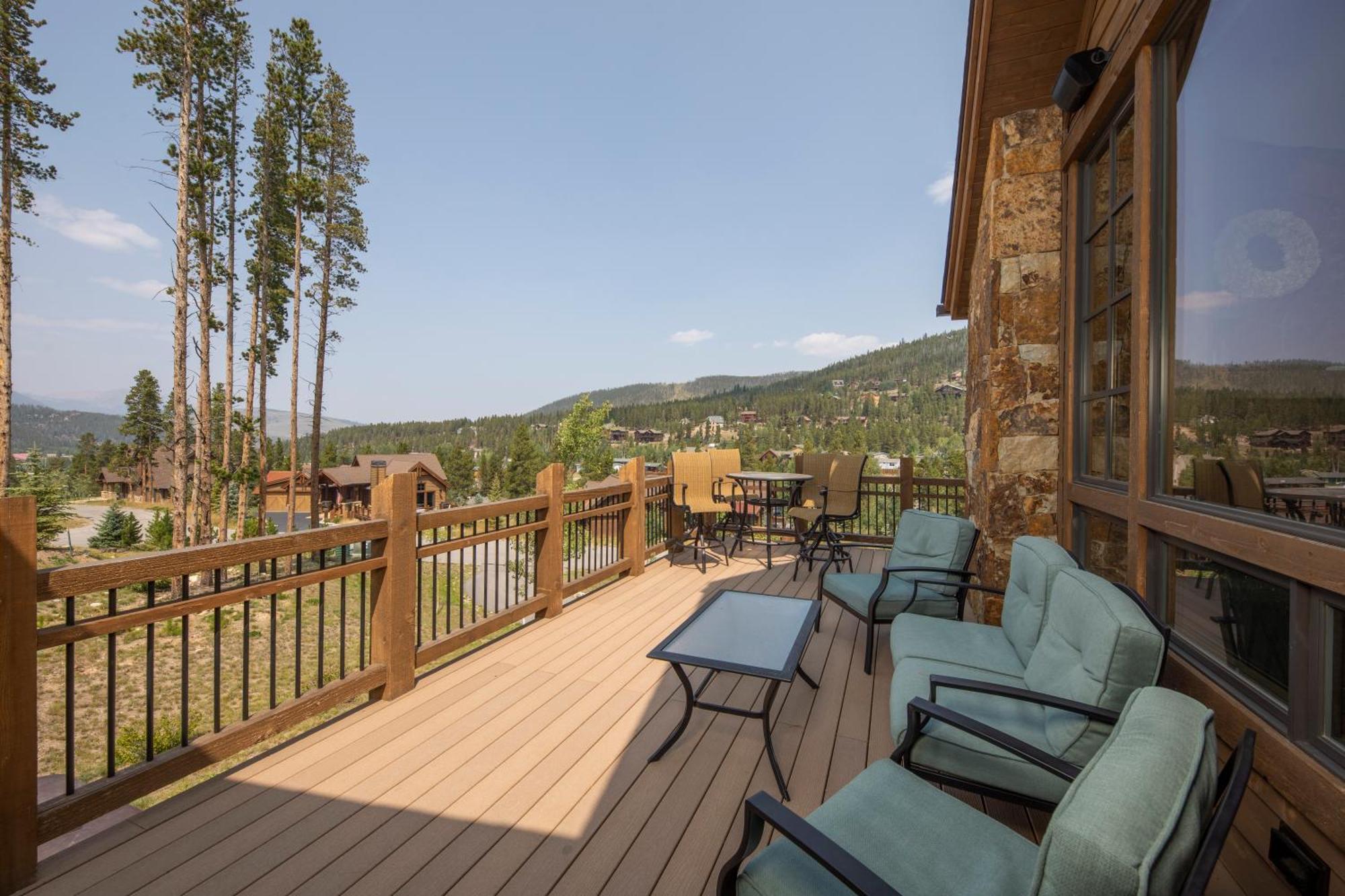 Gorgeous Modern Estate Private Shuttle! Hot Tub, Hiking Trail To Town, Fire Pit, Even A Sonic Ice Maker!! *