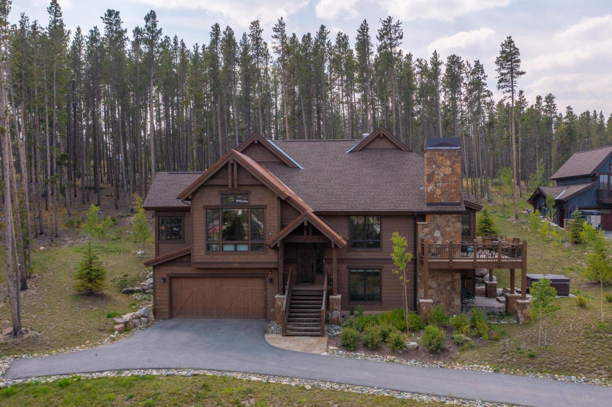 Casa de férias Gorgeous Modern Estate Private Shuttle! Hot Tub, Hiking Trail To Town, Fire Pit, Even A Sonic Ice Maker!!