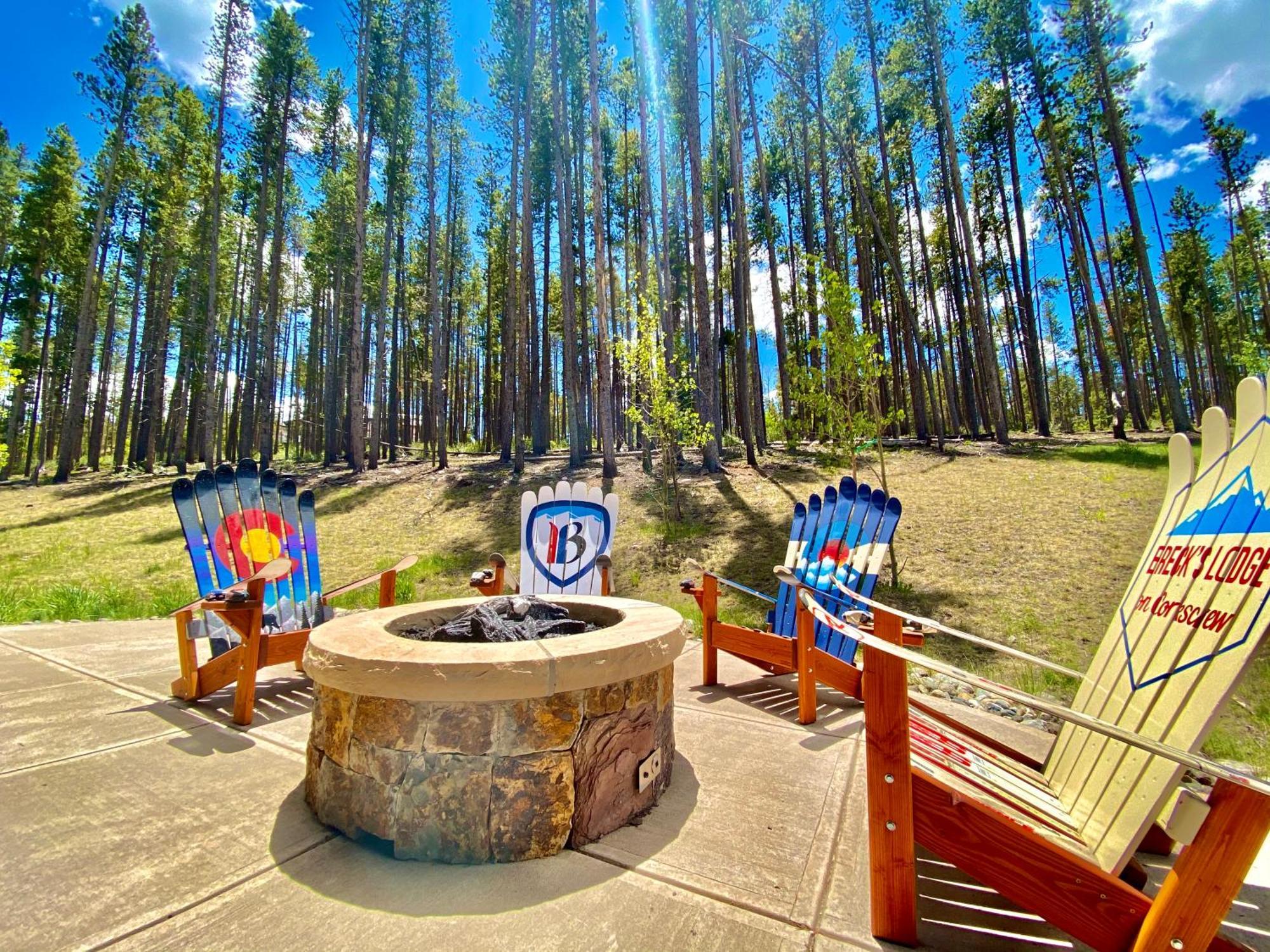 Gorgeous Modern Estate Private Shuttle! Hot Tub, Hiking Trail To Town, Fire Pit, Even A Sonic Ice Maker!! * Breckenridge