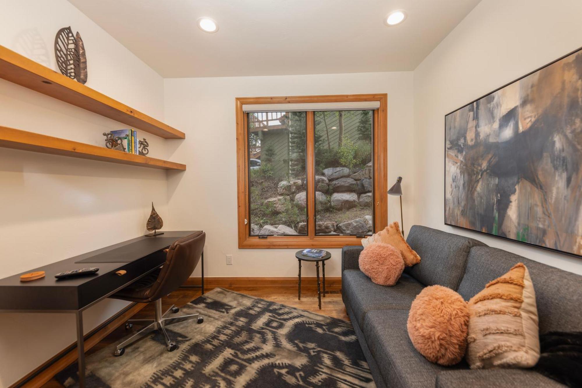 Warm And Luxurious, Spectacular Views, En-suites, Hot Tub, Shuffle Board, Arcade Machine!!