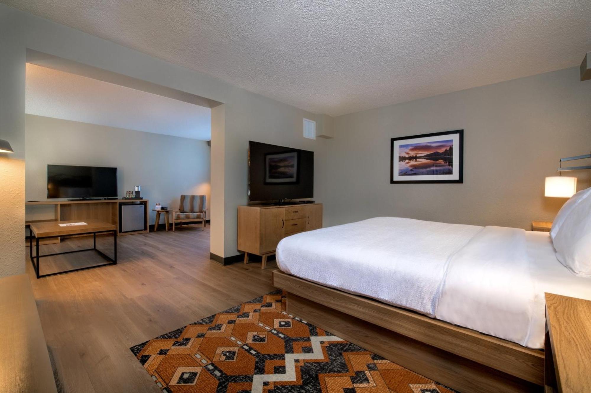 Hotel Holiday By Ihg 3*