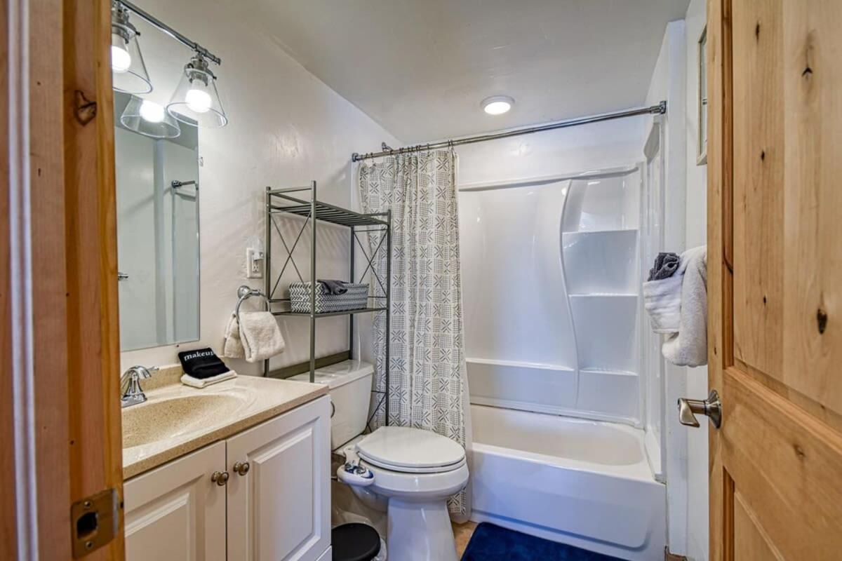 The Hilltop Haven 2bd And Pet Friendly Holiday home Leadville
