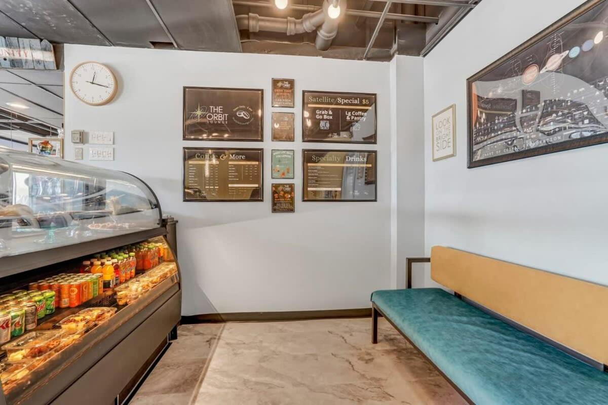 Holiday home 2bd Luxury Cocktail Lounge Beautiful Views Colorado Springs