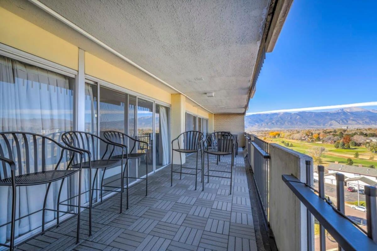 2bd Luxury Cocktail Lounge Beautiful Views Colorado Springs