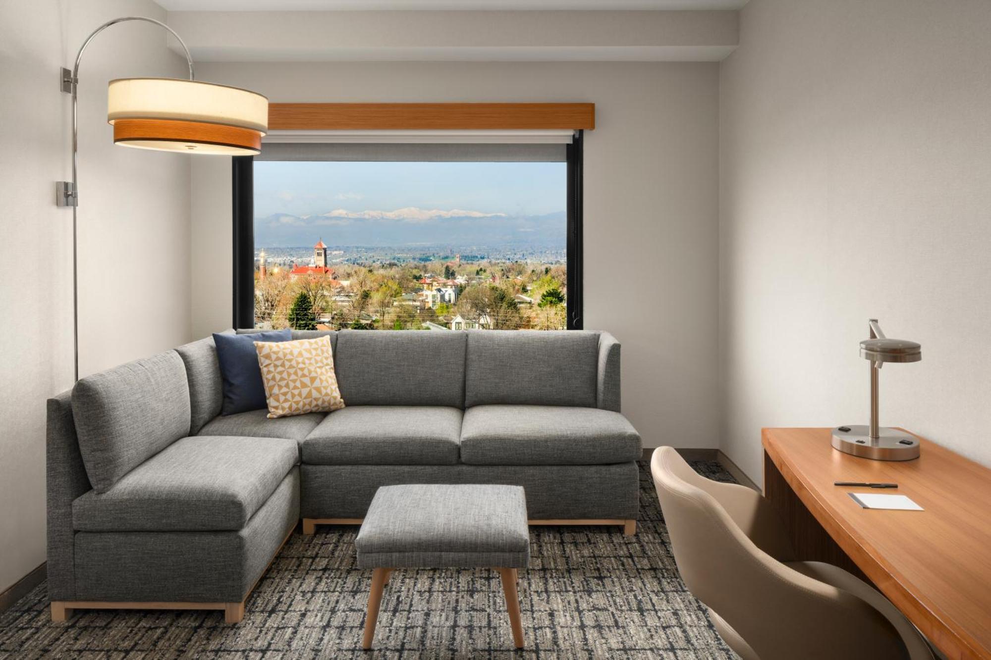 Hyatt Place Cherry Creek Hotel DEN