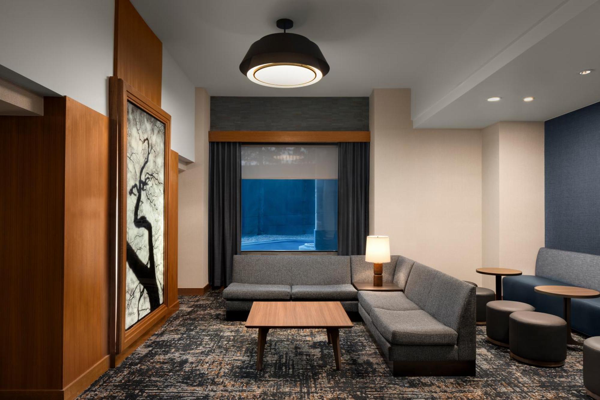 Hyatt Place Cherry Creek Hotel DEN