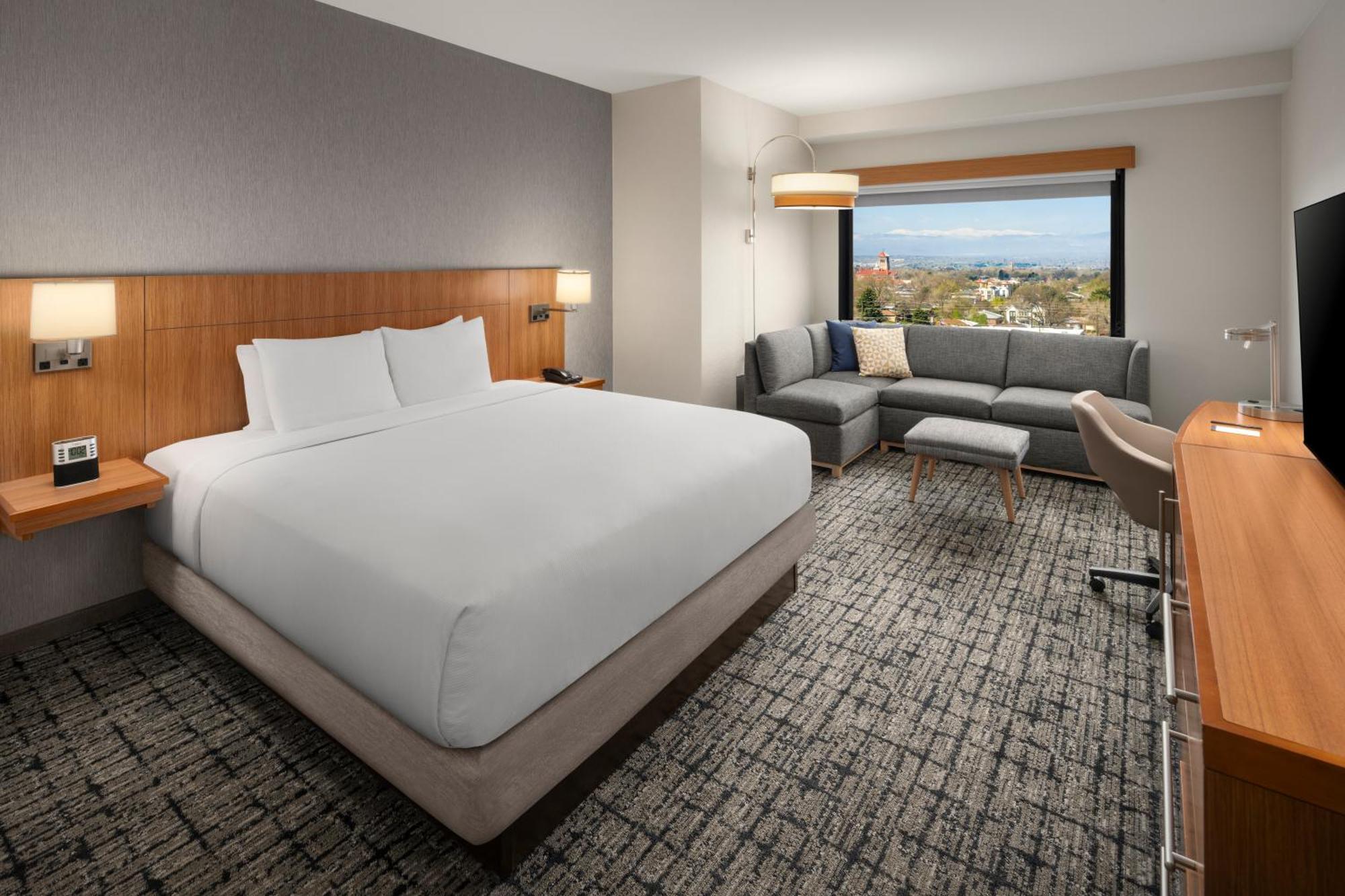 Hyatt Place Cherry Creek 3* DEN