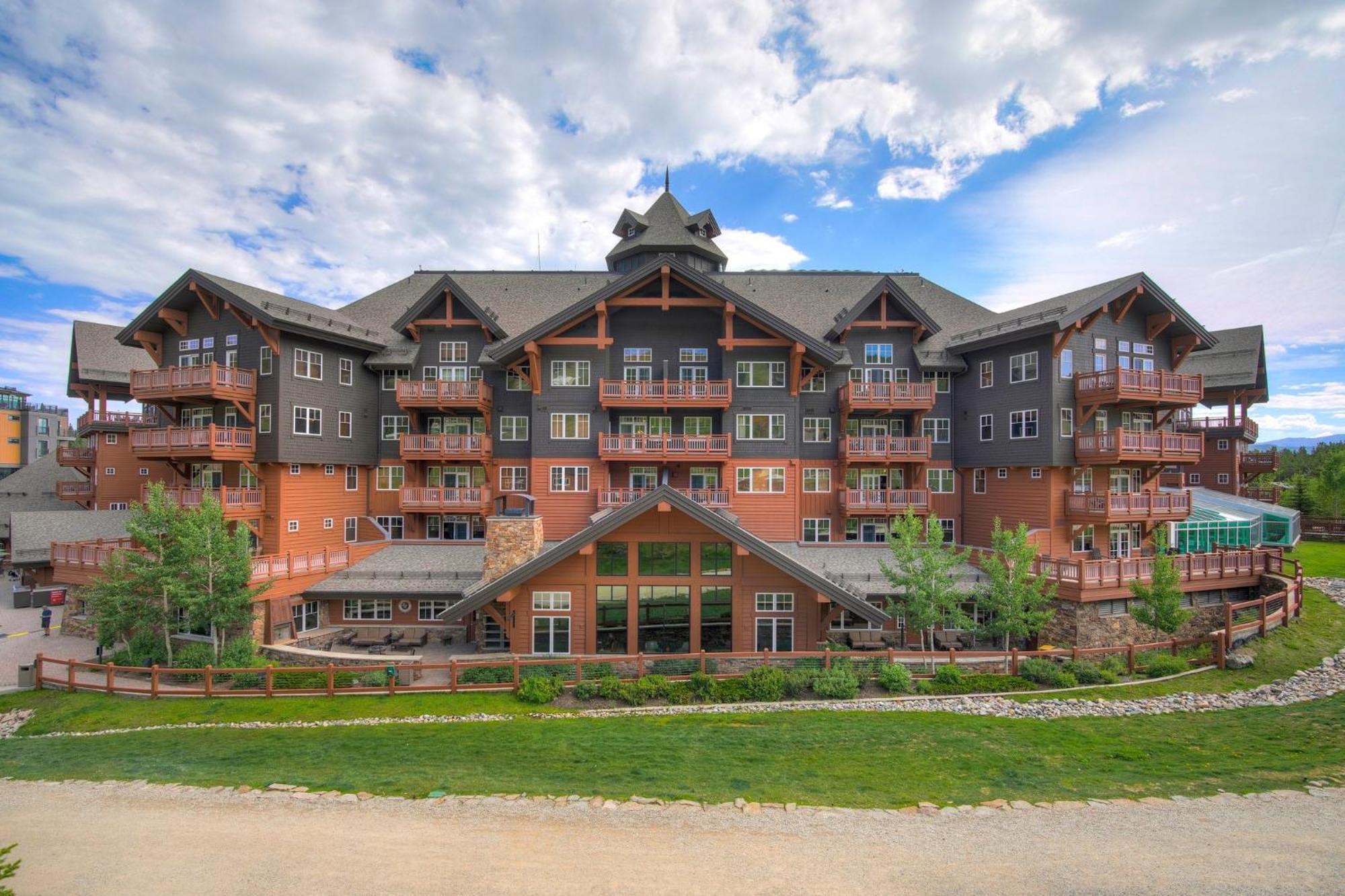 One Hill, A Rockresort 4*