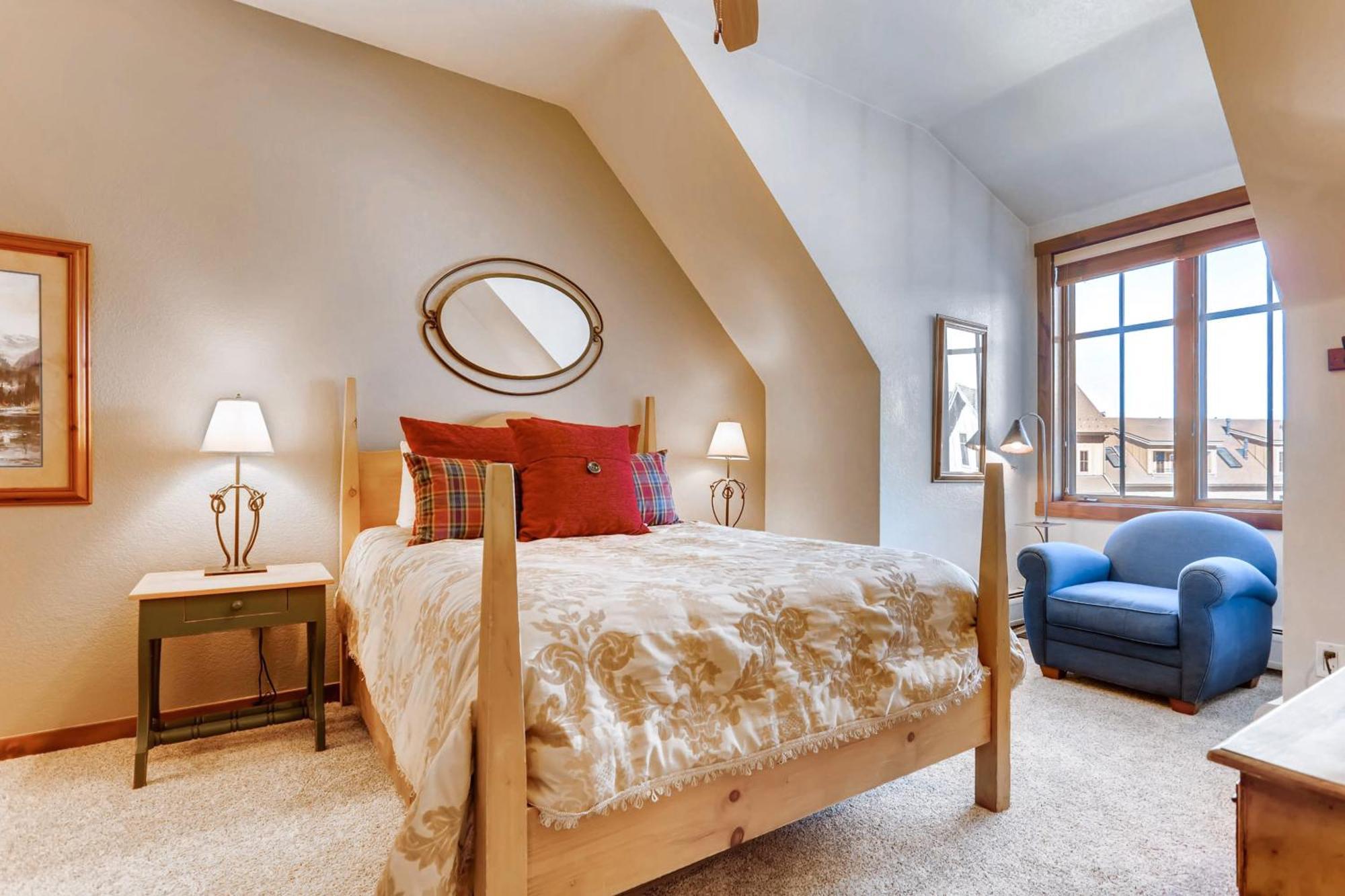 Main Street Station Apartment