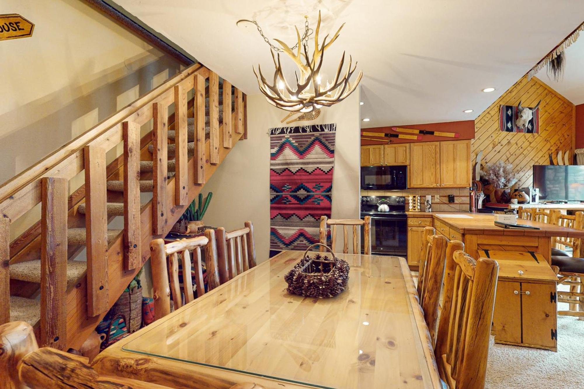 Pine Ridge Apartment *