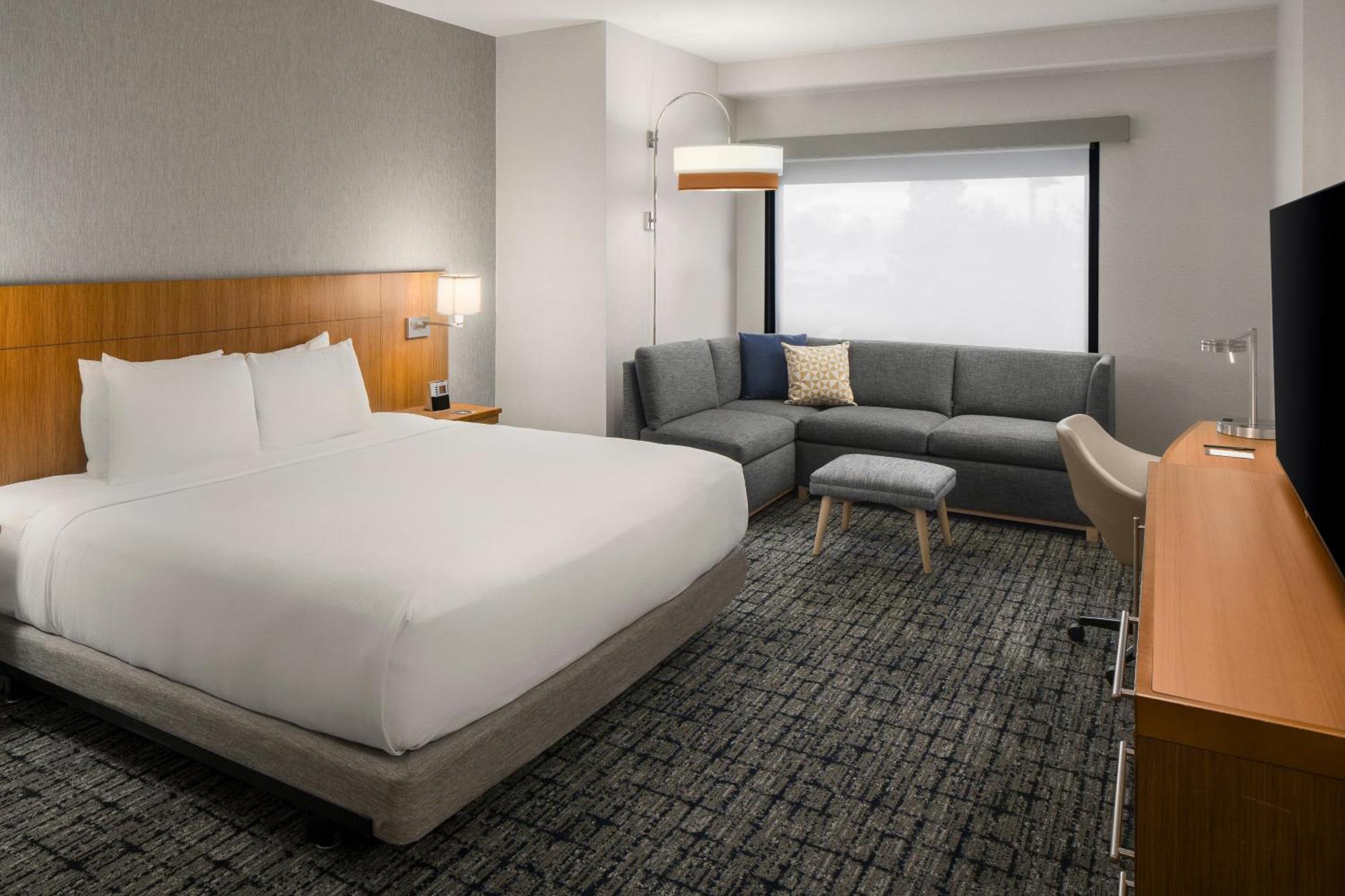 Hyatt Place Cherry Creek DEN