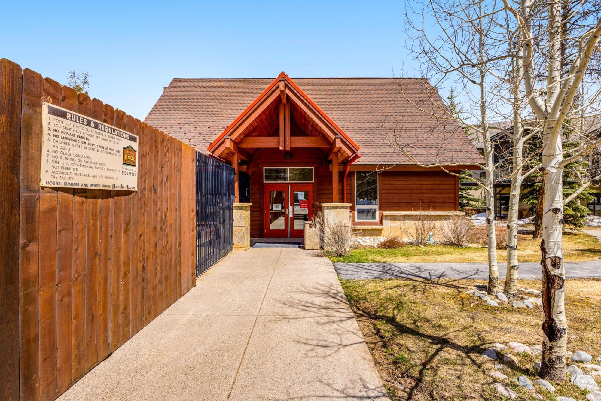 Pine Ridge Apartment